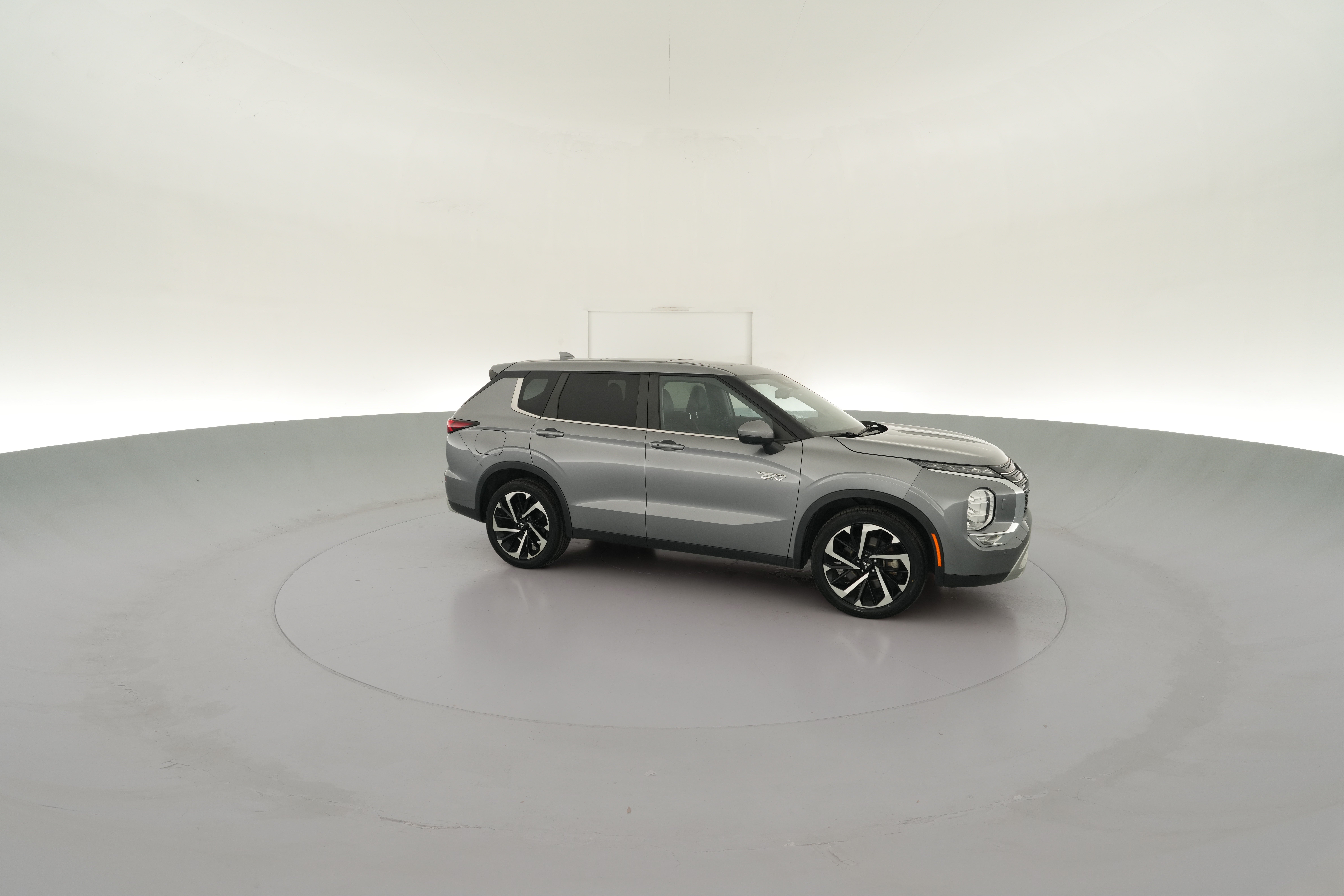 2023 Mitsubishi Outlander Plug-In Hybrid SE - Photo 40