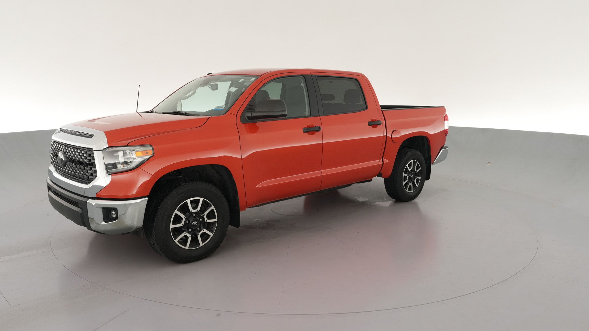 2018 Toyota Tundra CrewMax vehicle photo