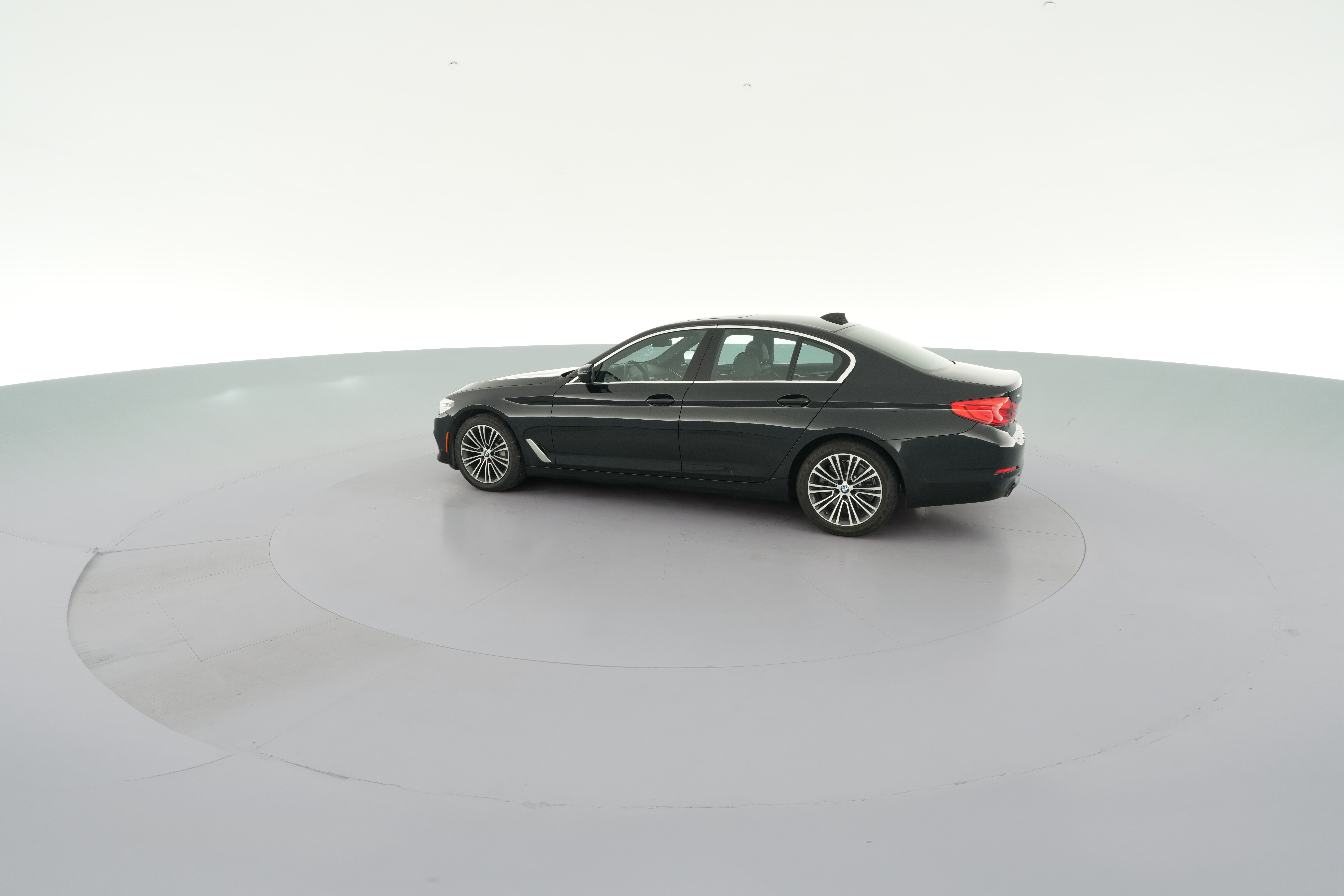 2019 BMW 5 Series 530i - Photo 31