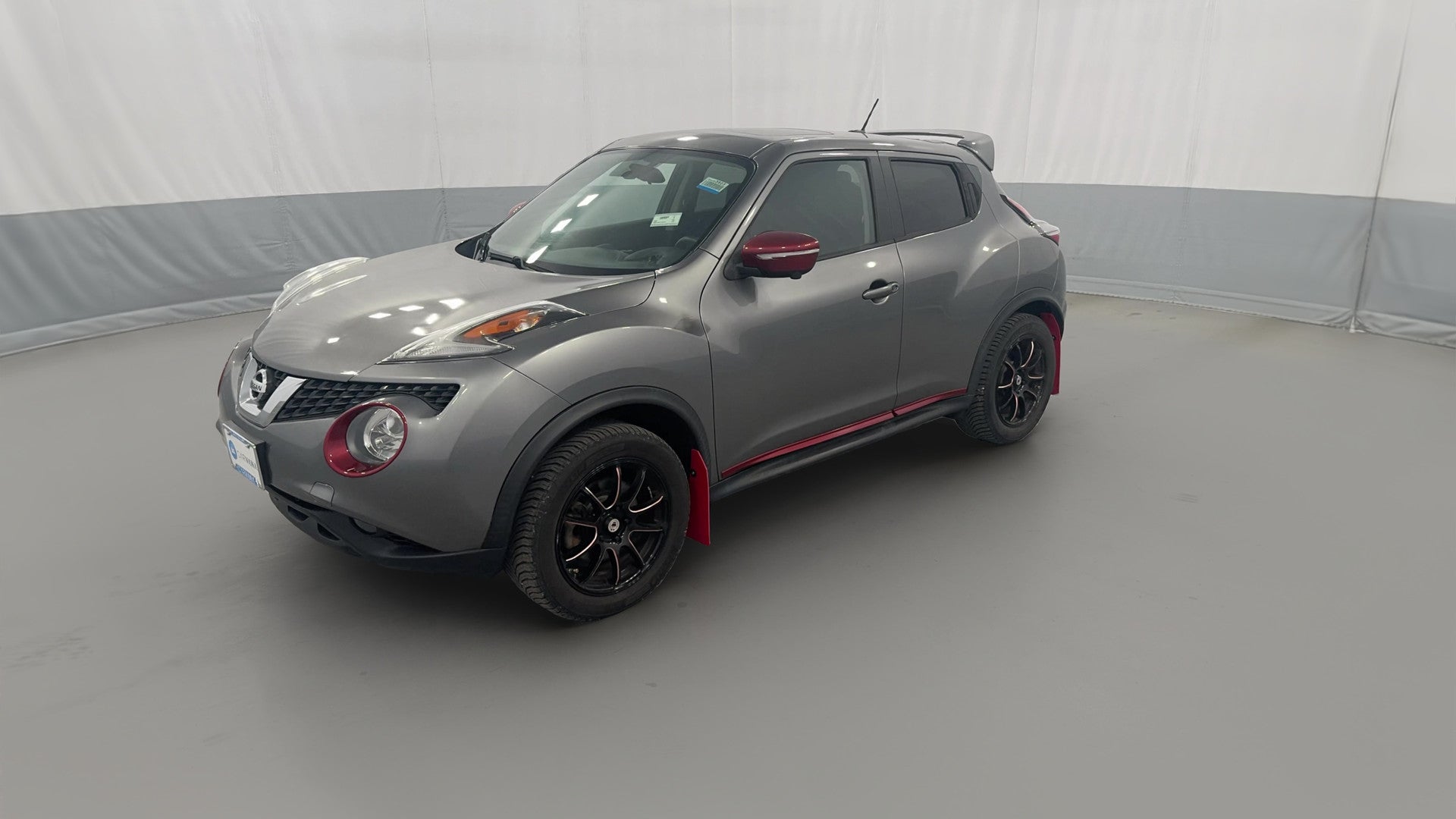 2015 Nissan JUKE vehicle photo