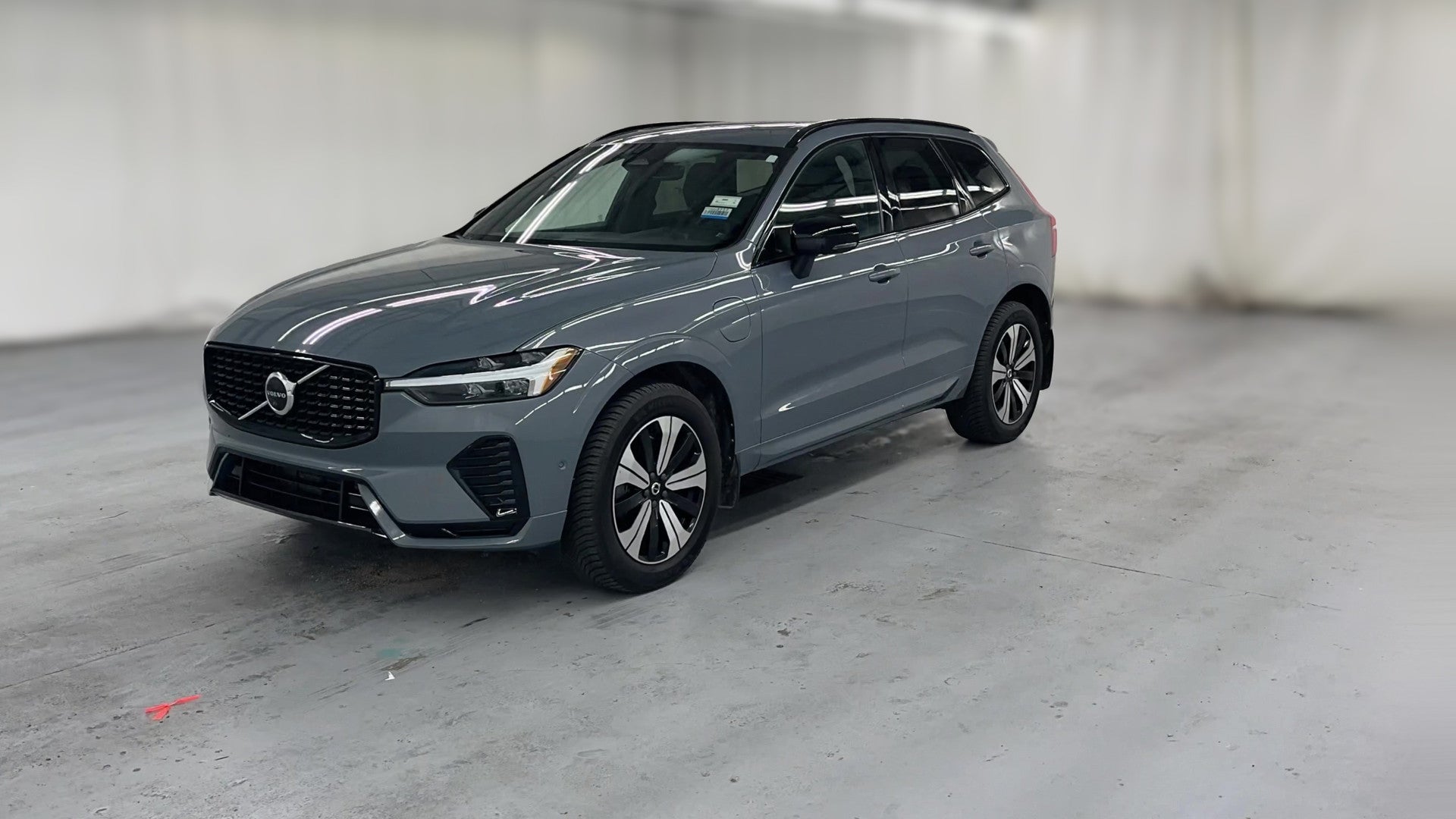 2023 Volvo XC60 vehicle photo