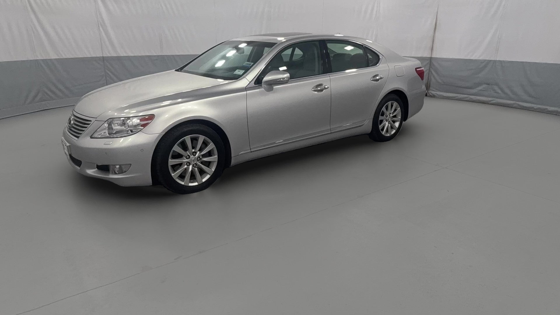 2012 Lexus LS vehicle photo