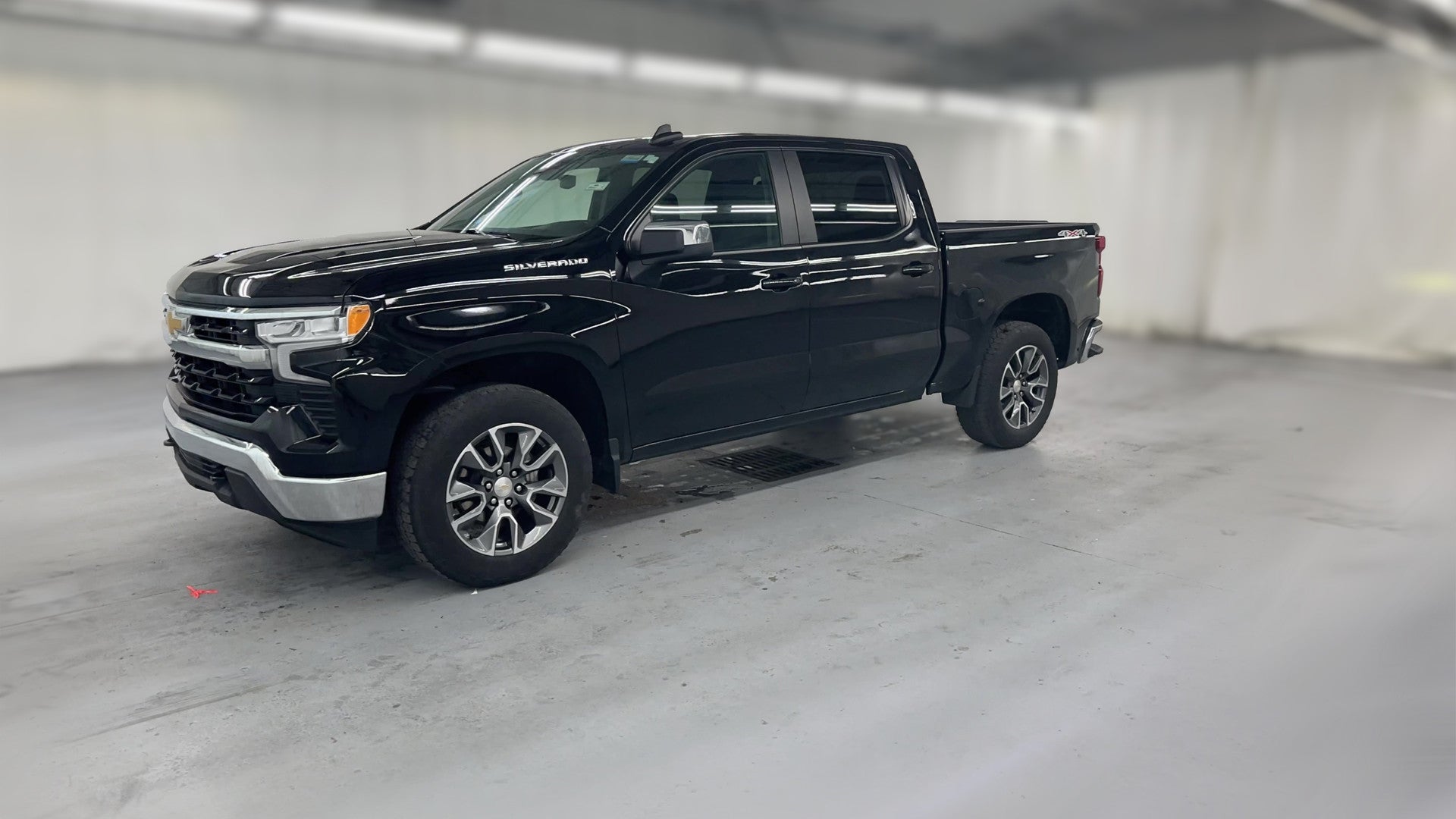 2024 Chevrolet Silverado 1500 Crew Cab vehicle photo