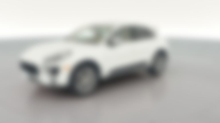 2017 Porsche Macan vehicle photo