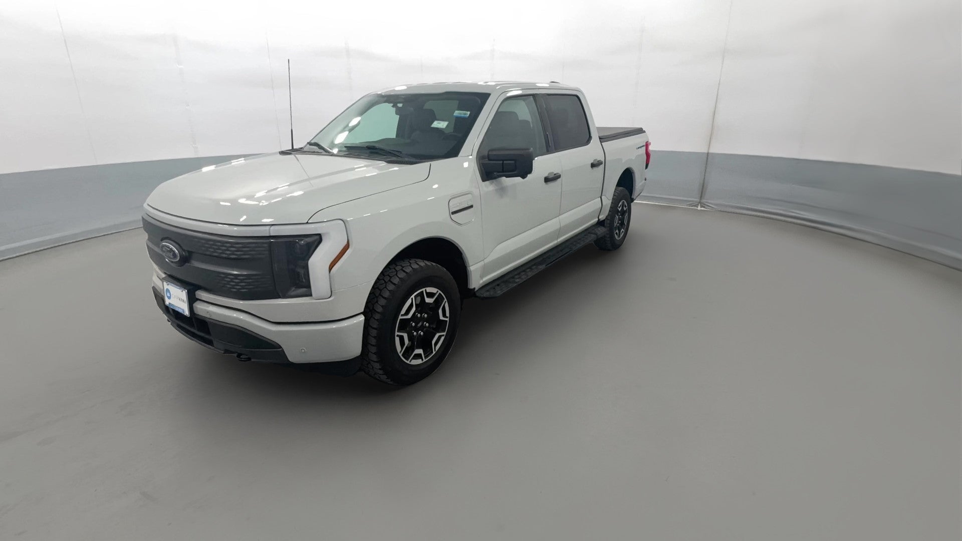 2023 Ford F150 Lightning vehicle photo