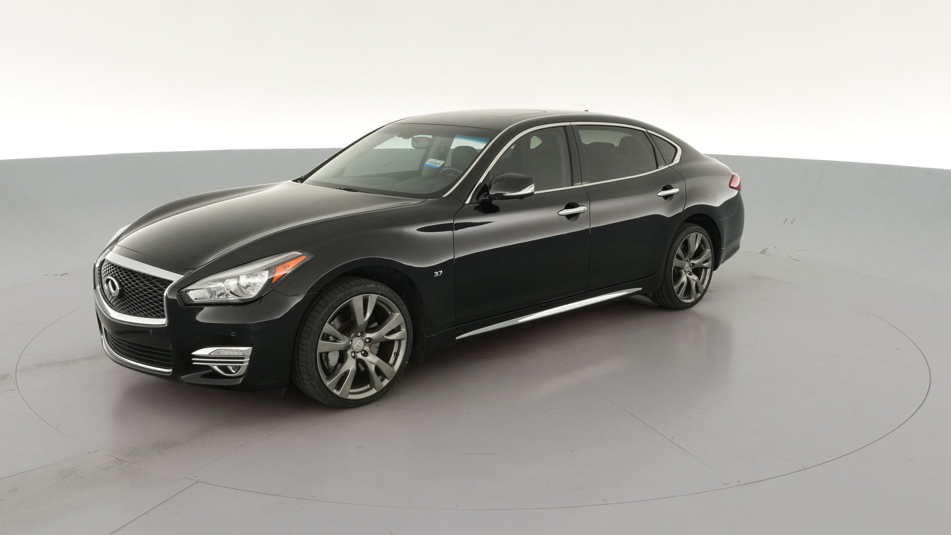 2018 INFINITI Q70 vehicle photo