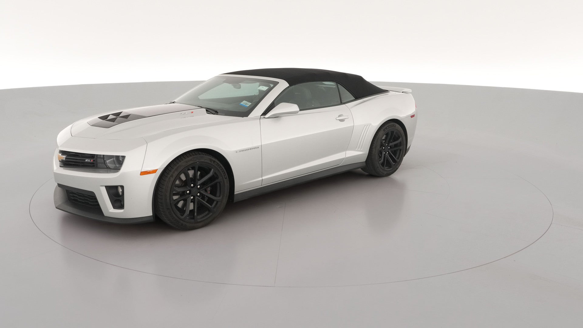 2014 Chevrolet Camaro vehicle photo