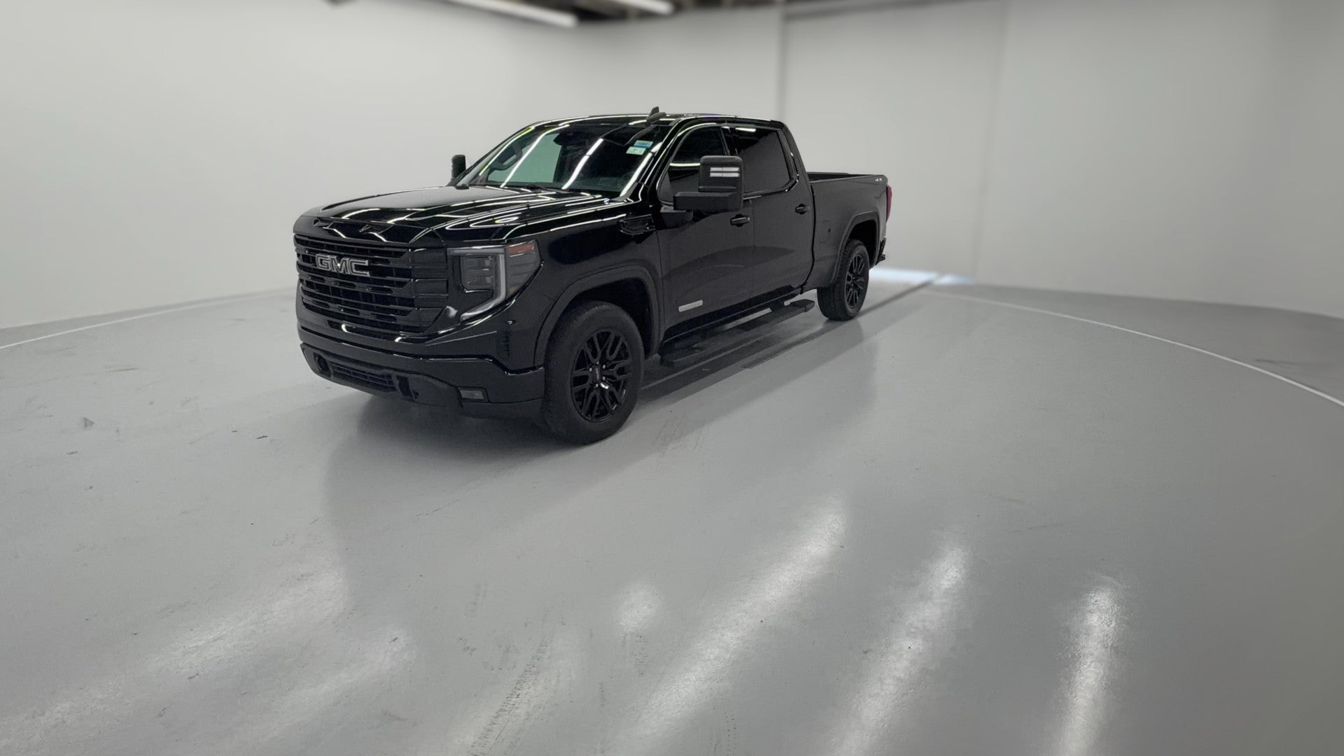2023 GMC Sierra 1500 Crew Cab vehicle photo