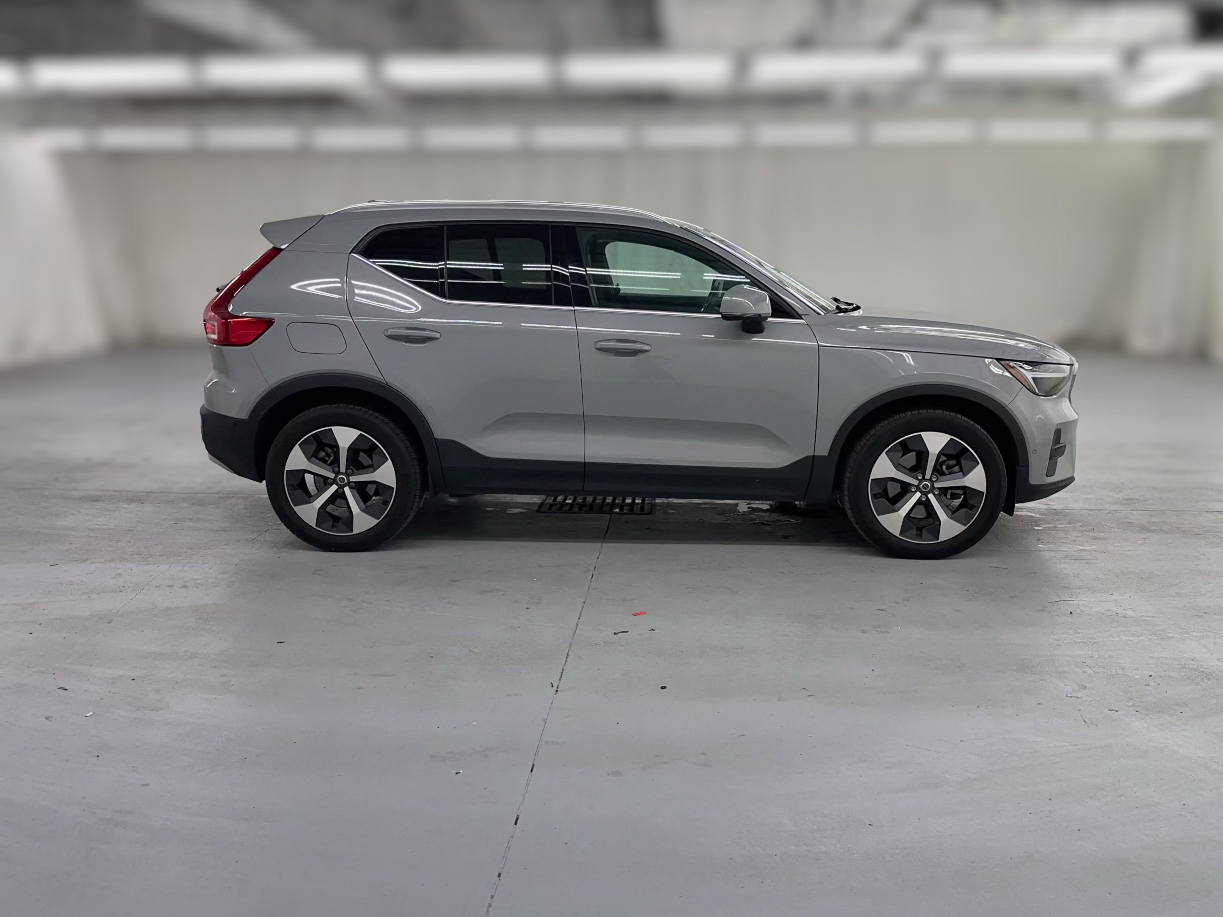 2025 Volvo XC40 Plus - Photo 39