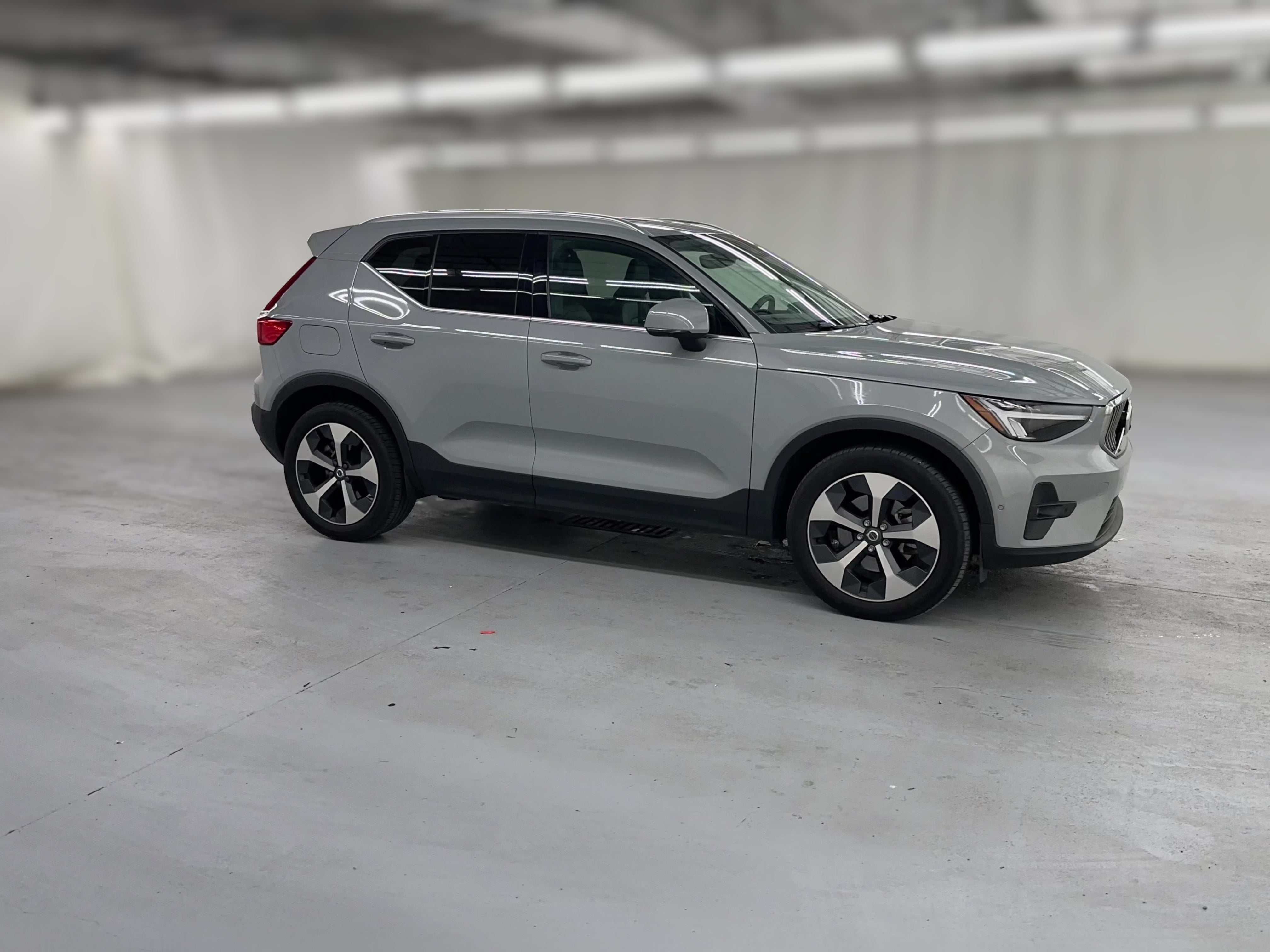 2025 Volvo XC40 Plus - Photo 40