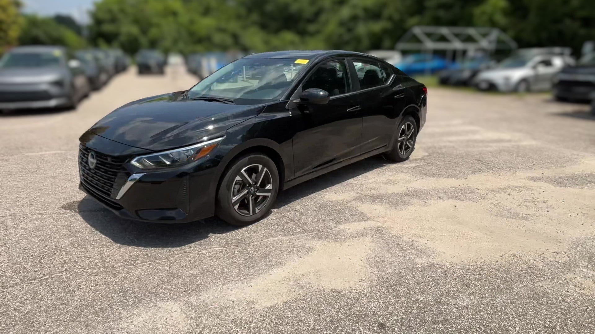 2025 Nissan Sentra vehicle photo