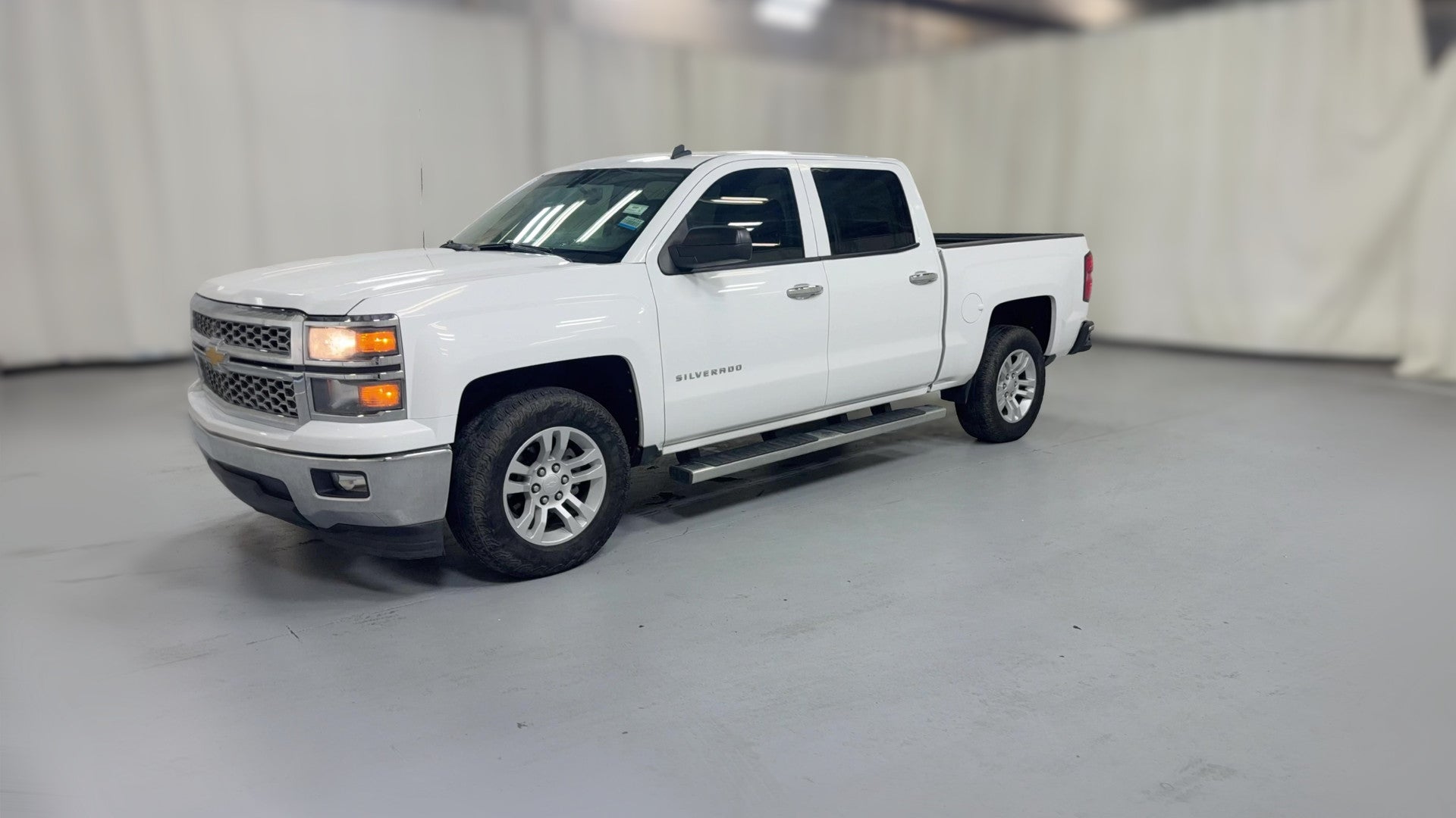 2014 Chevrolet Silverado 1500 Crew Cab vehicle photo