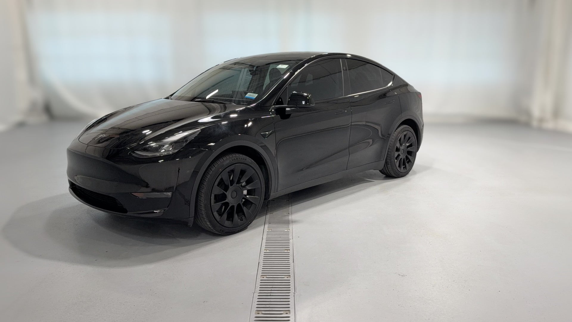 2023 Tesla Model Y vehicle photo