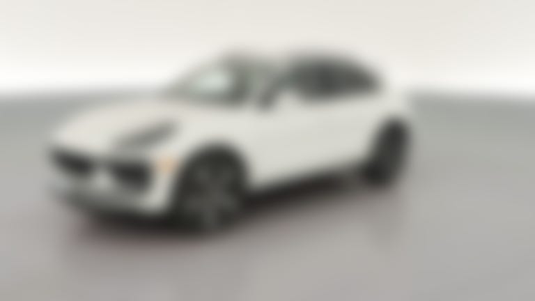 2023 Porsche Macan vehicle photo