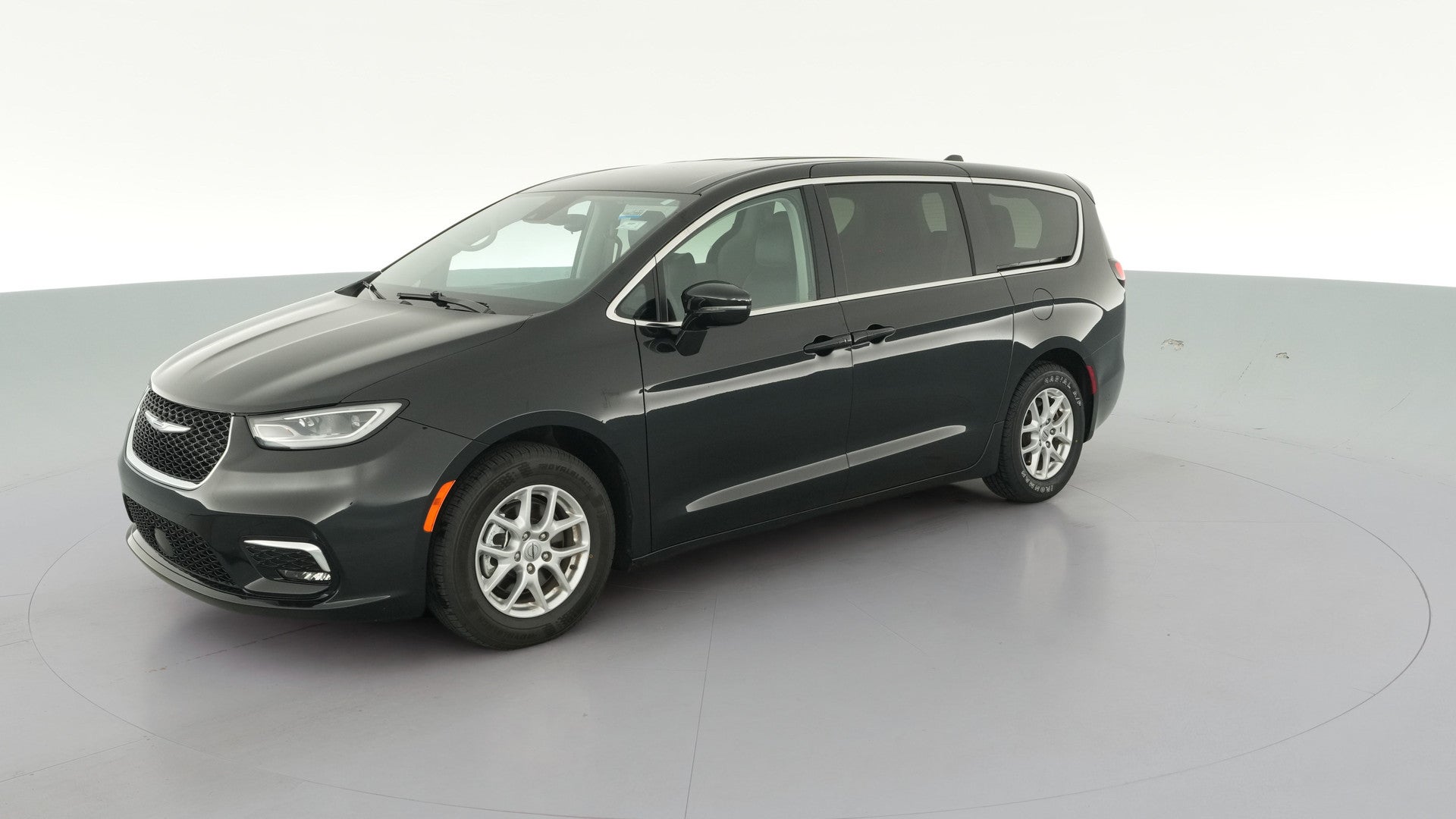 2024 Chrysler Pacifica vehicle photo