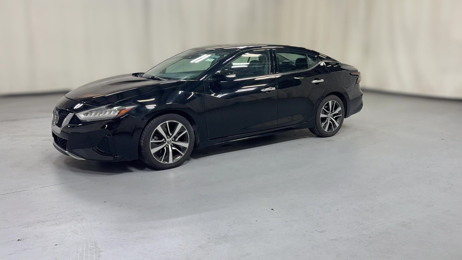 2020 Nissan Maxima vehicle photo