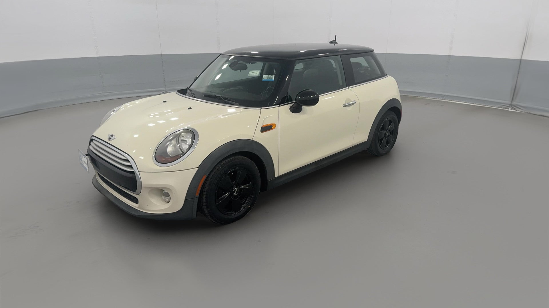 2015 MINI Hardtop 2 Door vehicle photo