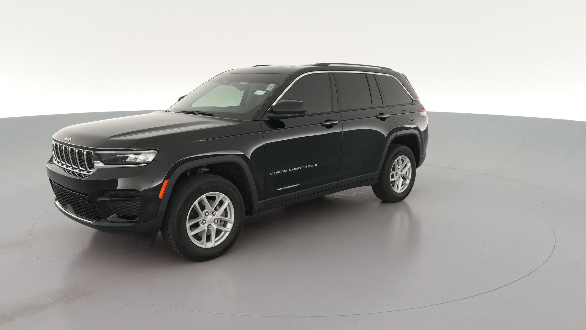 2024 Jeep Grand Cherokee vehicle photo