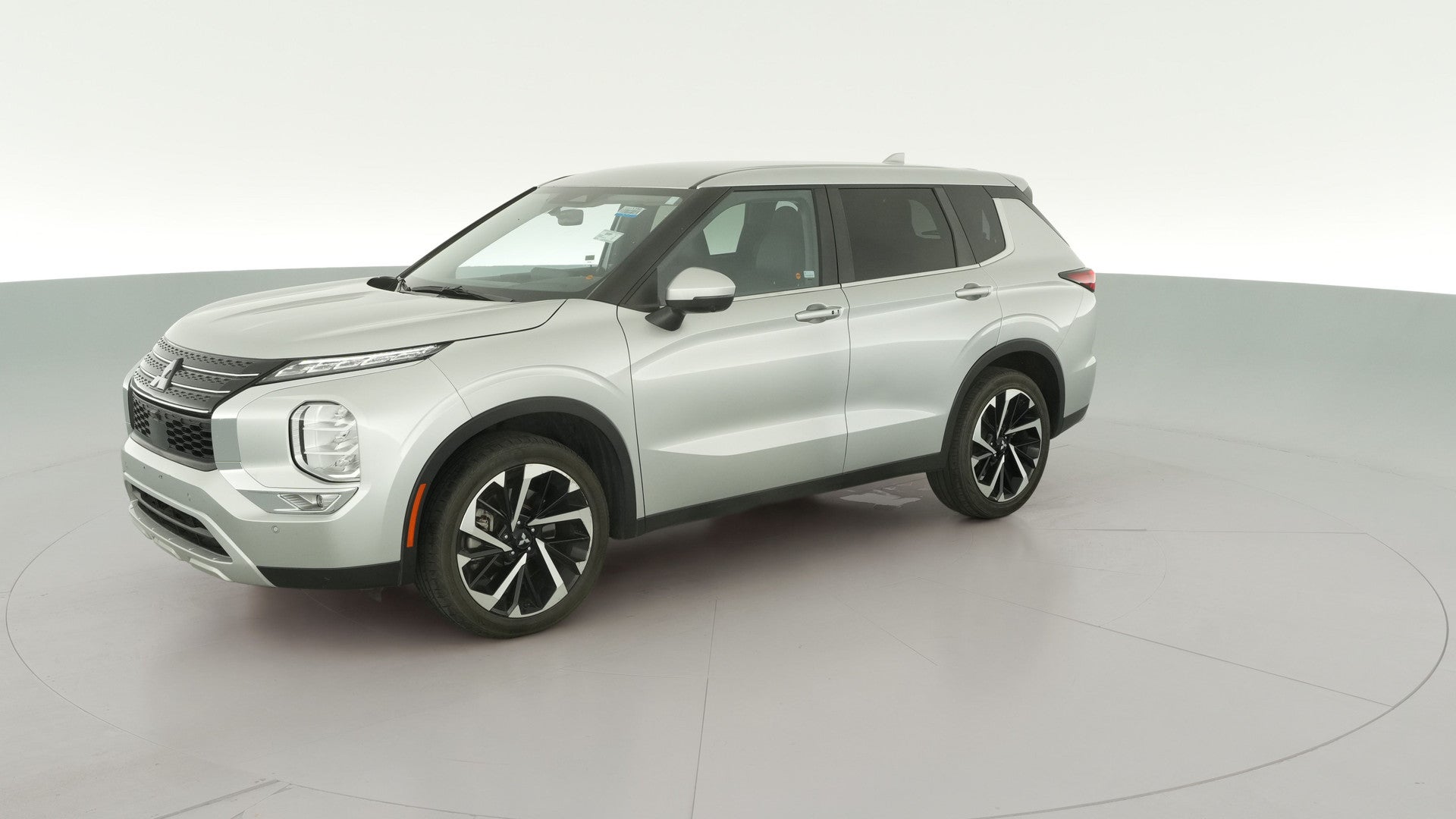 2024 Mitsubishi Outlander vehicle photo