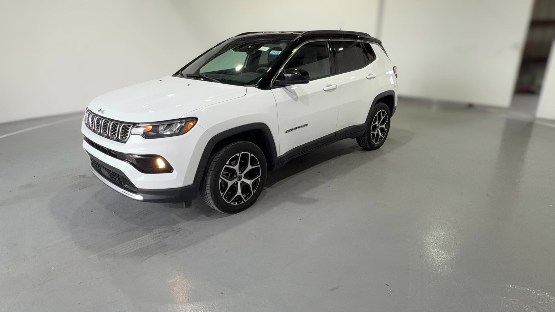 2025 Jeep Compass vehicle photo