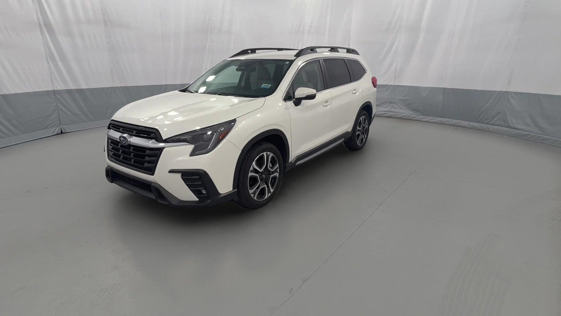 2023 Subaru Ascent vehicle photo