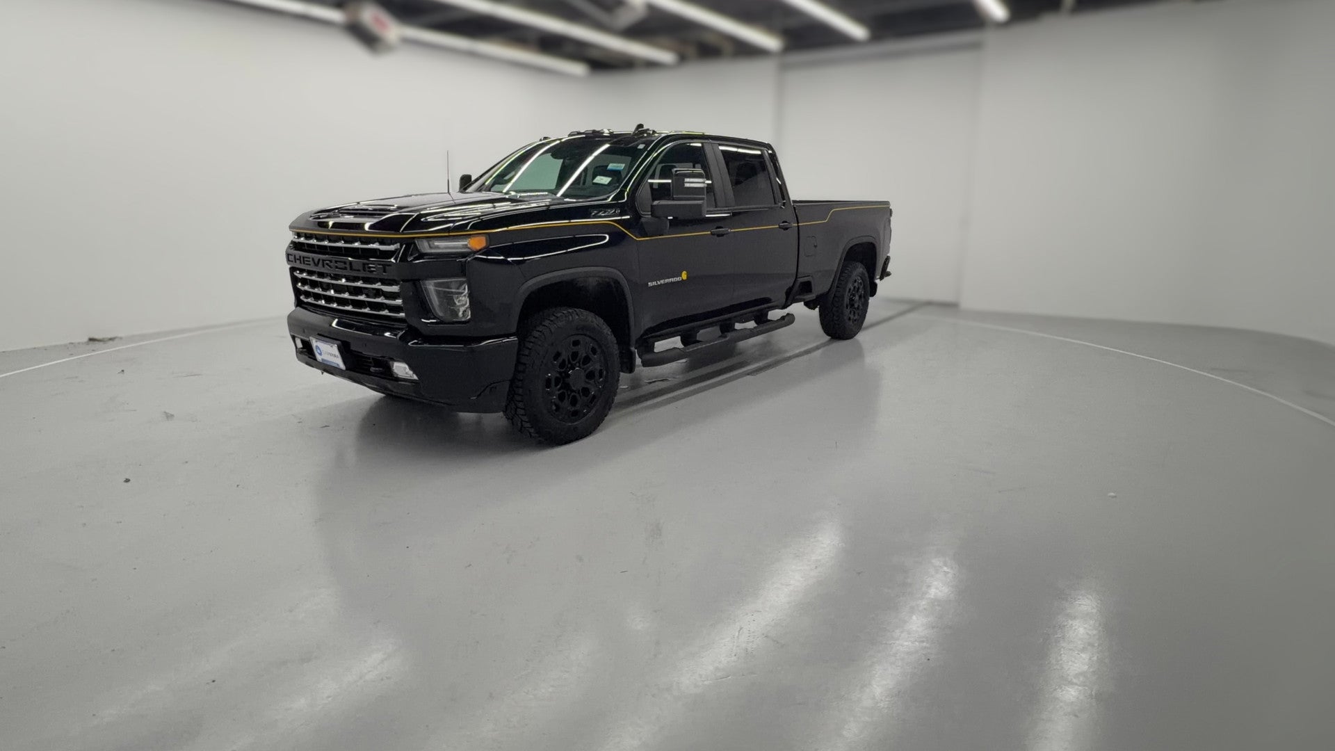 2021 Chevrolet Silverado 2500 HD Crew Cab vehicle photo