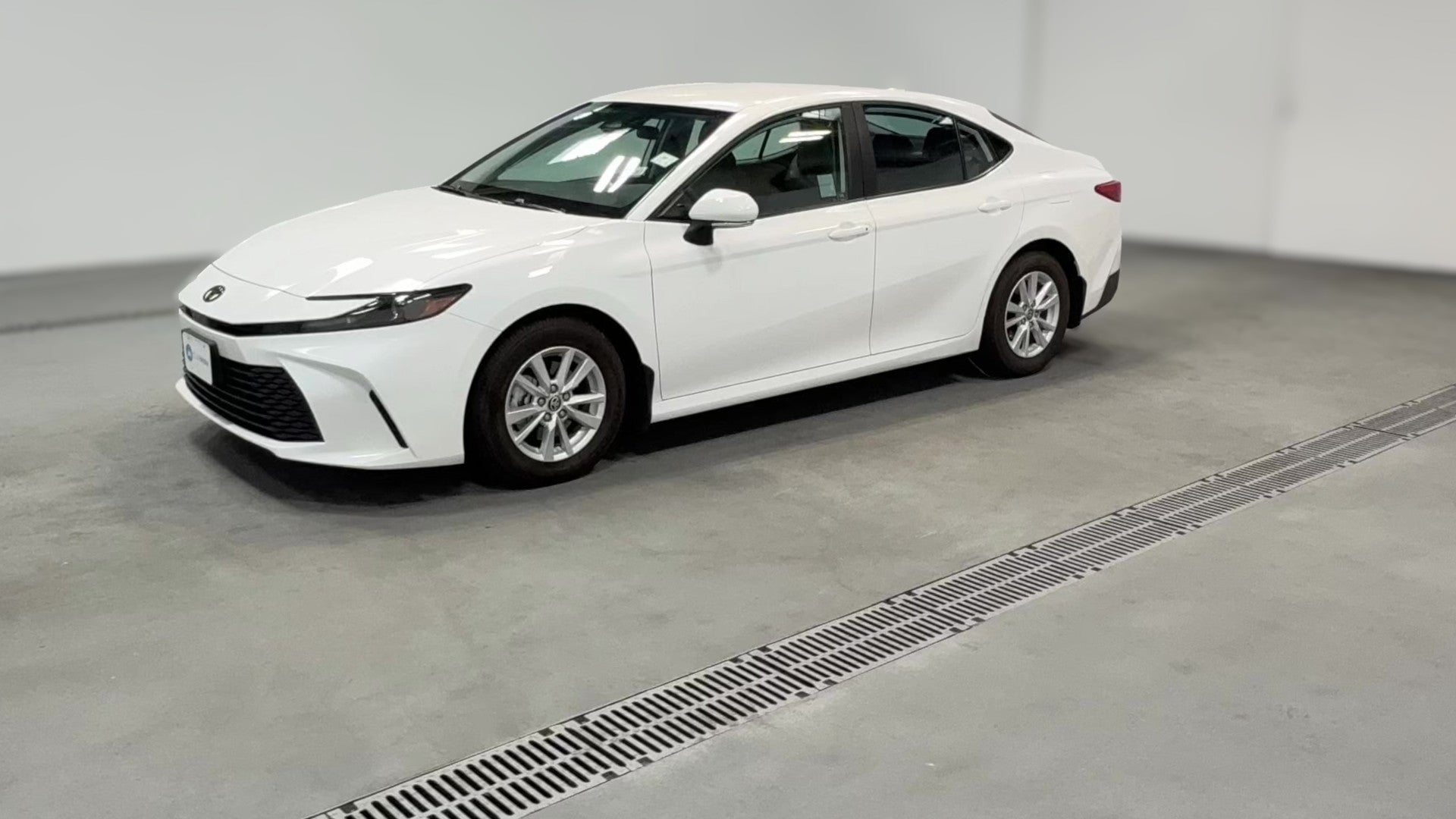 2025 Toyota Camry vehicle photo