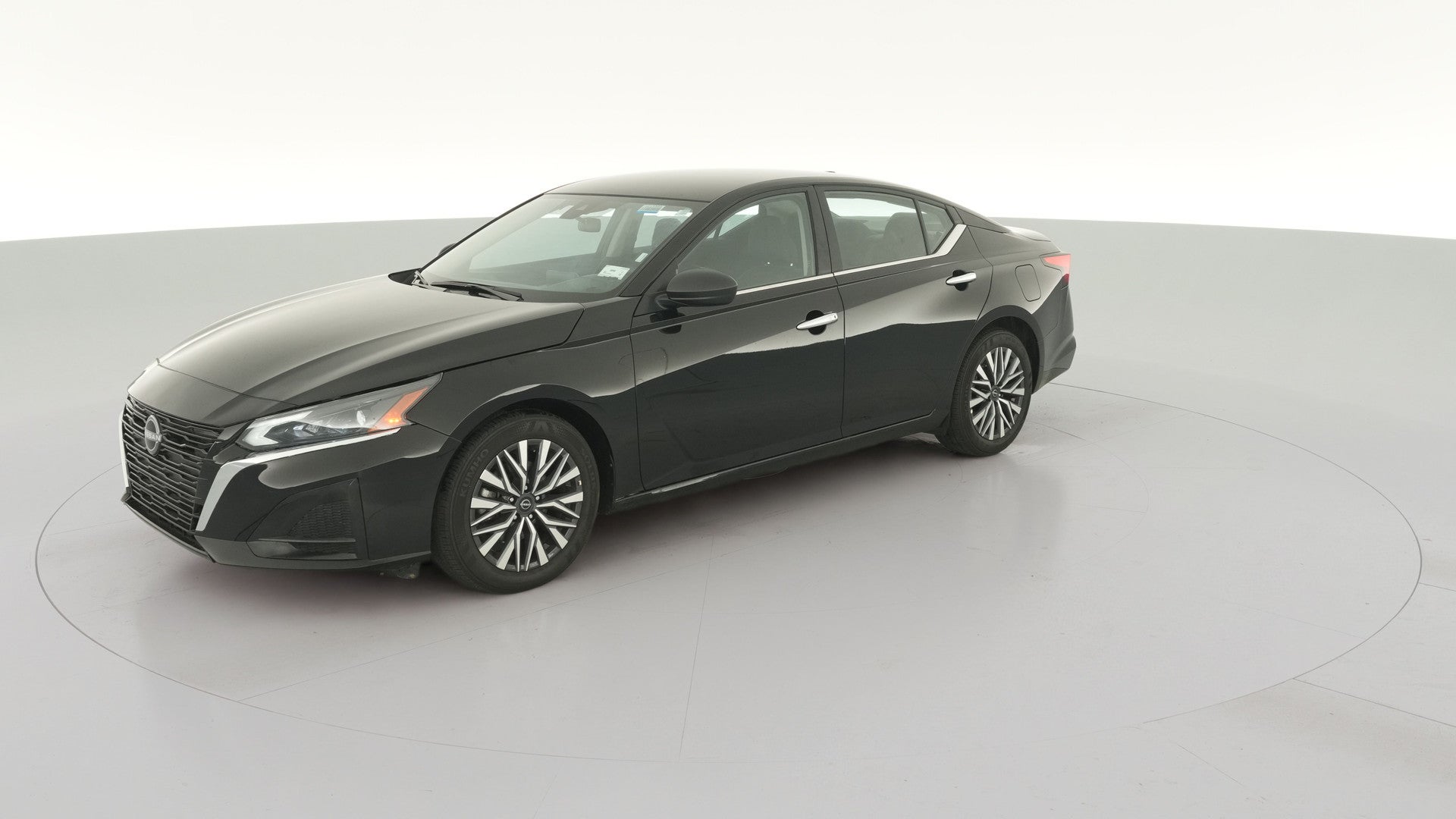 2025 Nissan Altima vehicle photo