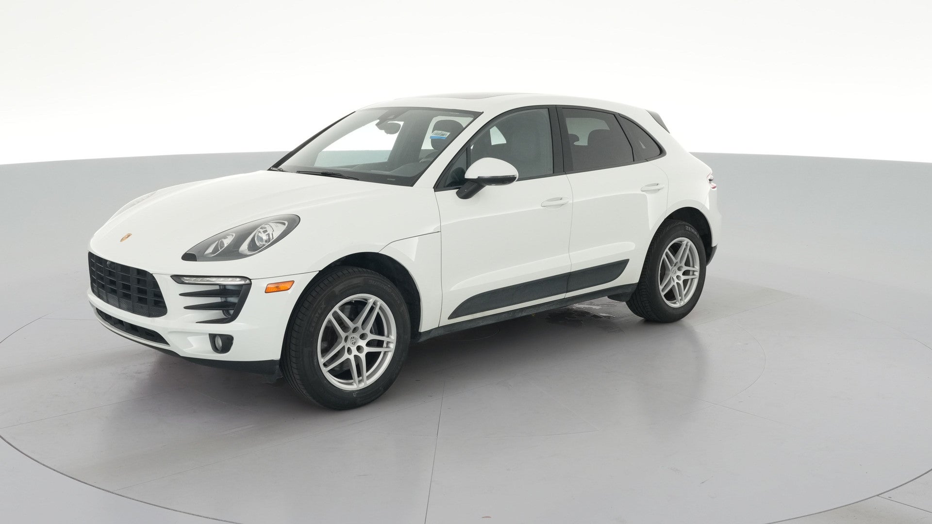 2017 Porsche Macan vehicle photo