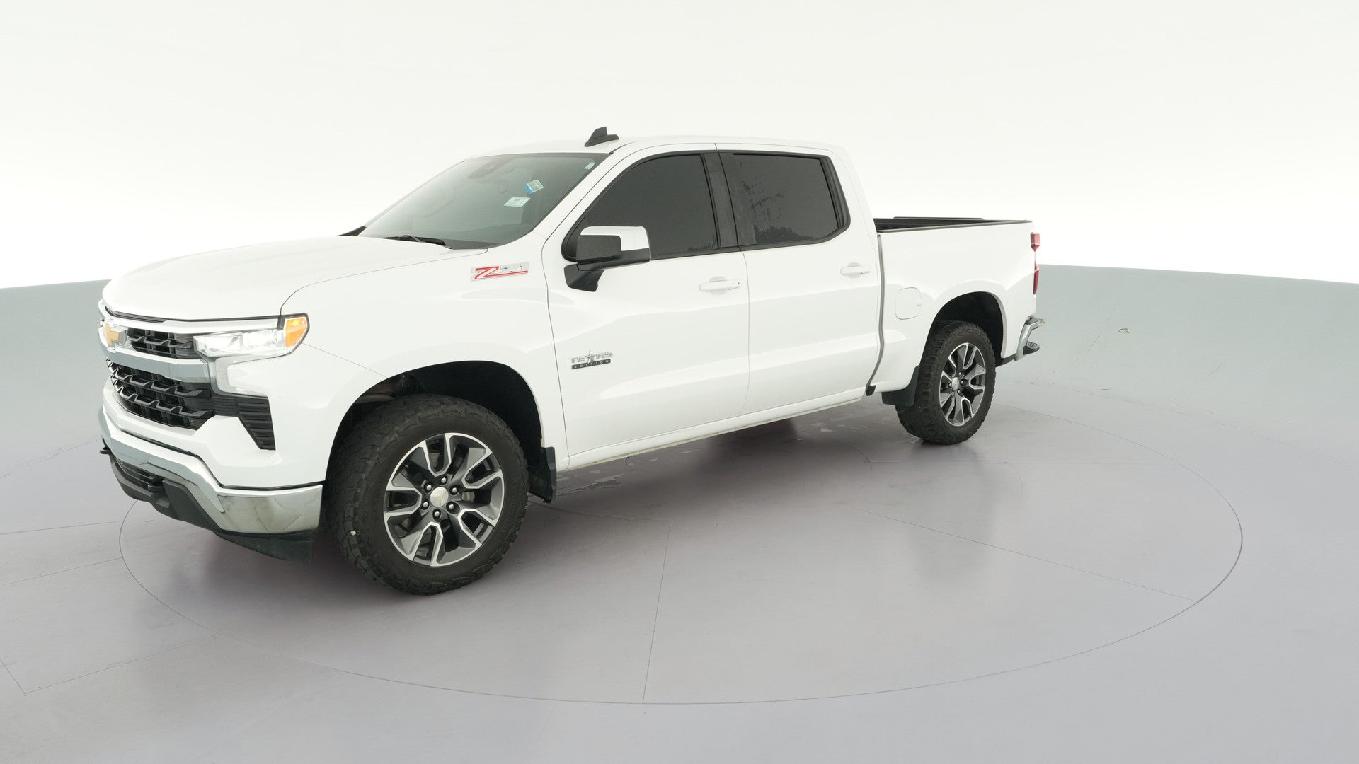 2022 Chevrolet Silverado 1500 Crew Cab vehicle photo