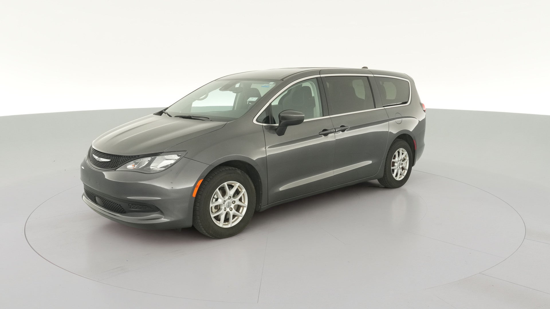 2023 Chrysler Voyager vehicle photo