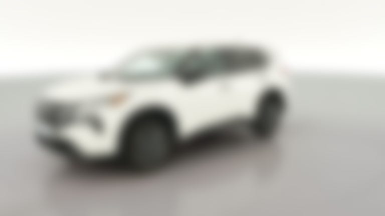 2024 Nissan Rogue vehicle photo