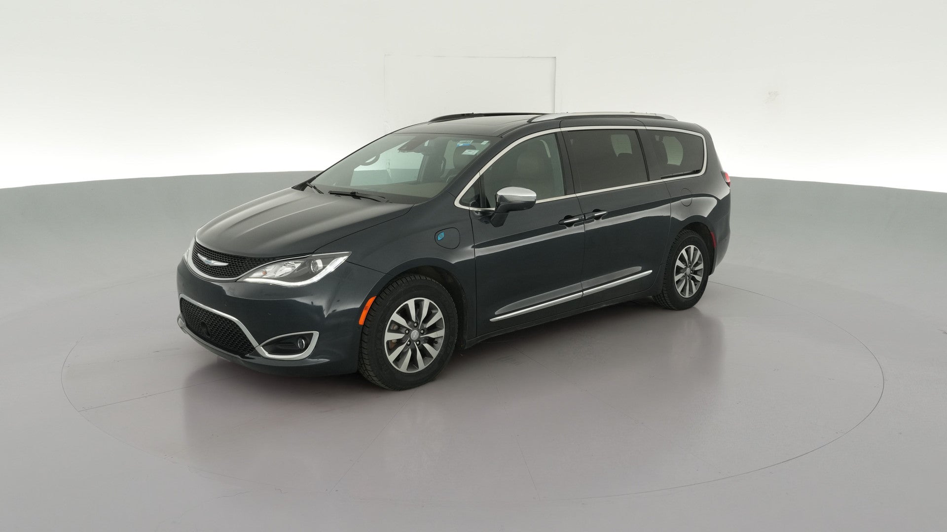 2020 Chrysler Pacifica Hybrid vehicle photo