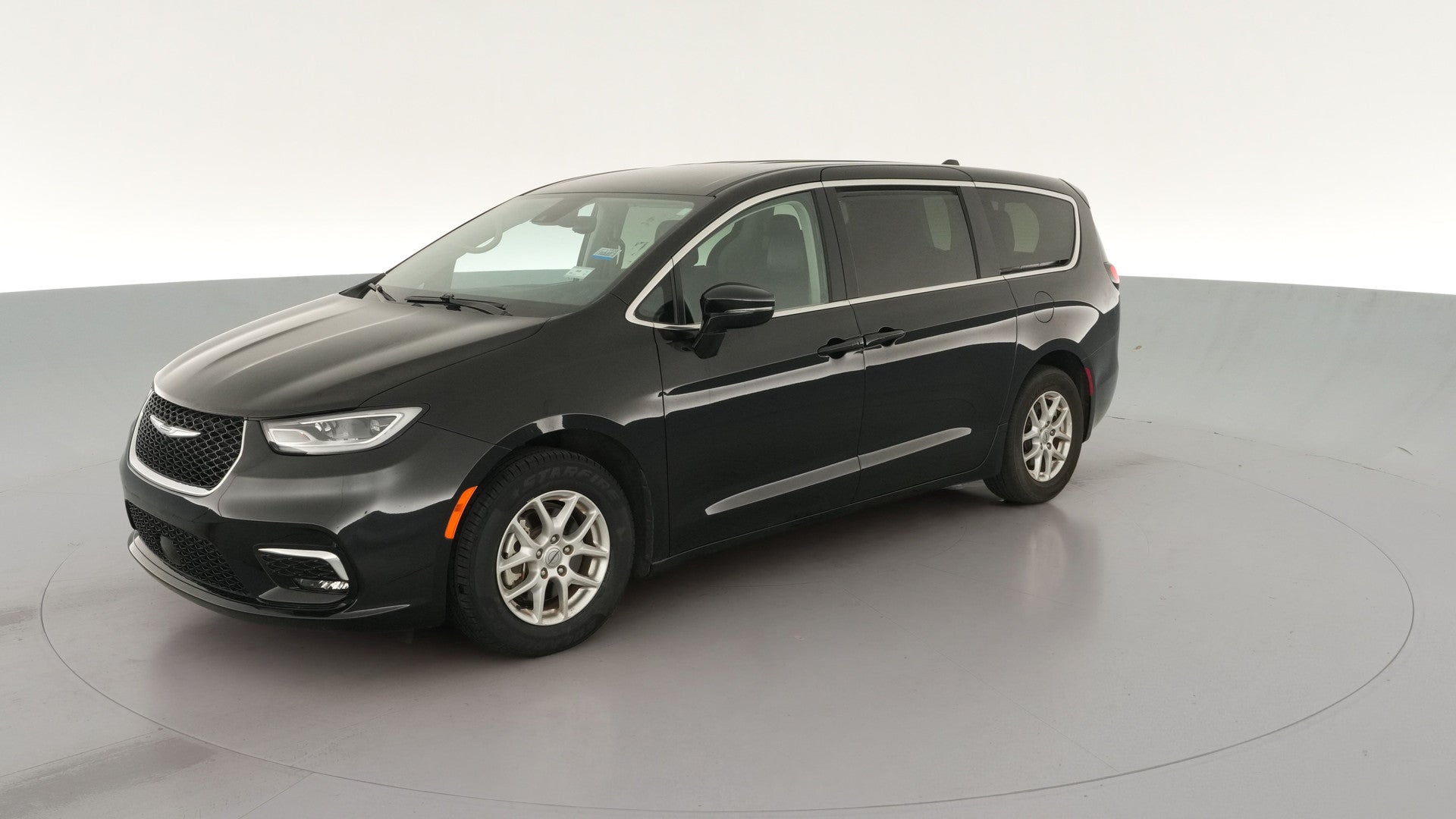 2024 Chrysler Pacifica vehicle photo