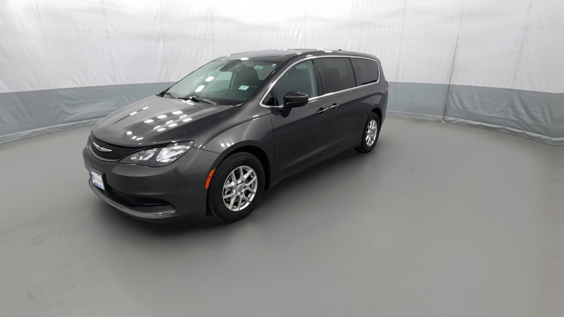 2023 Chrysler Voyager vehicle photo