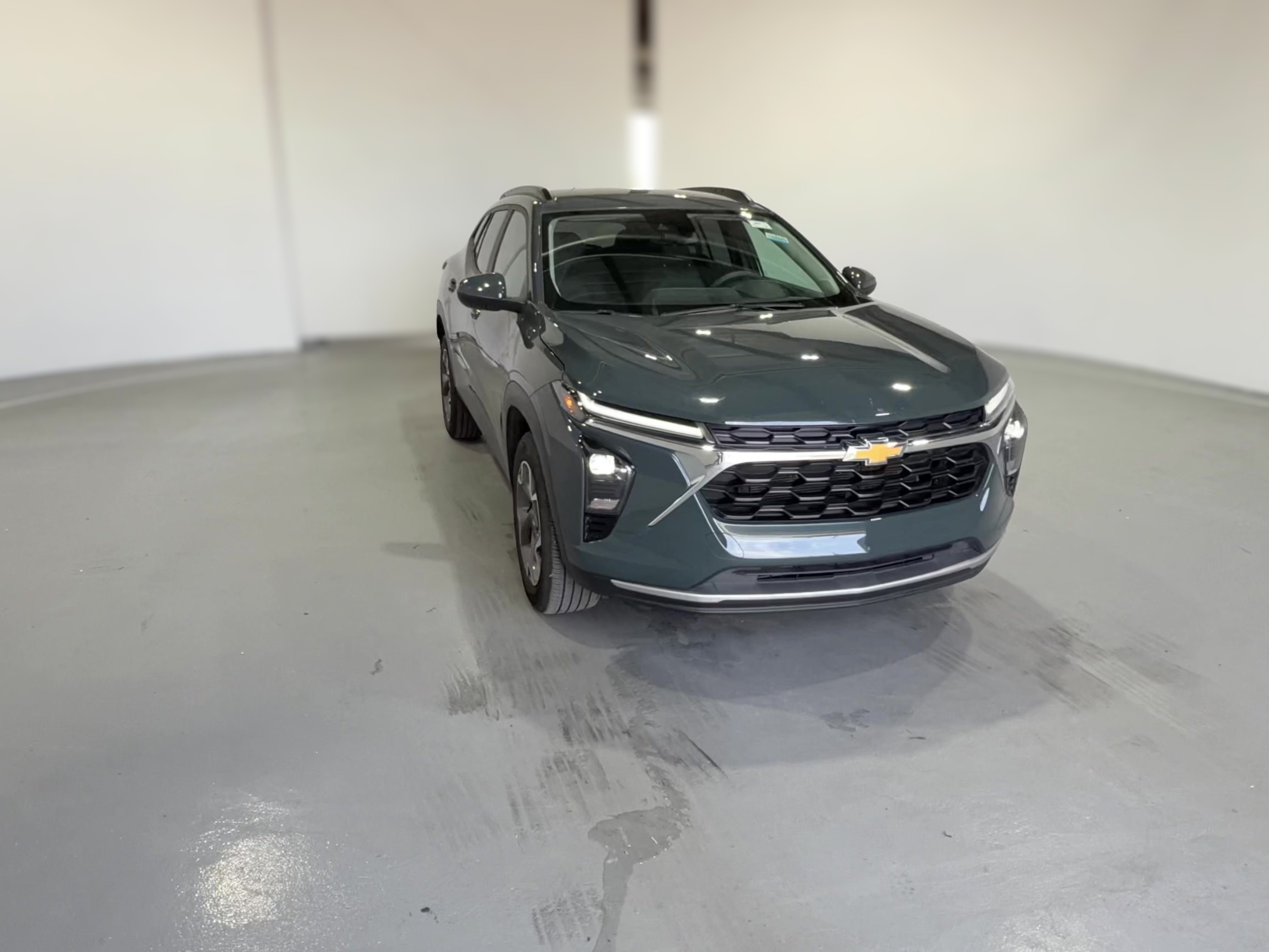 2025 Chevrolet Trax LT - Photo 33