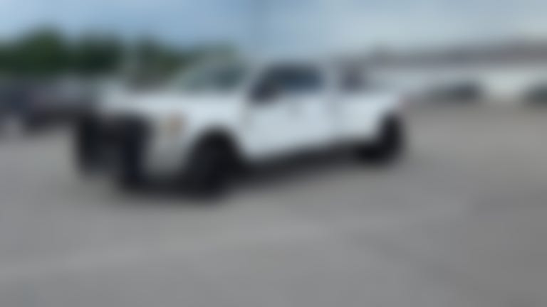 2022 Ford F350 Super Duty Crew Cab vehicle photo