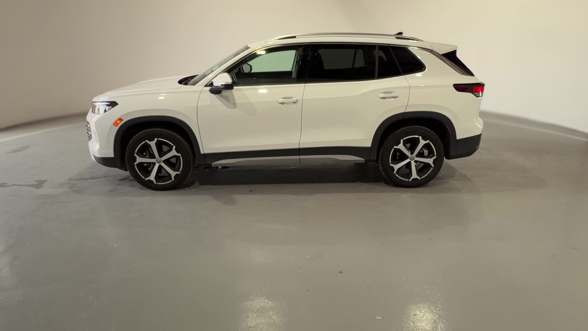 2026 Volkswagen Tiguan vehicle photo
