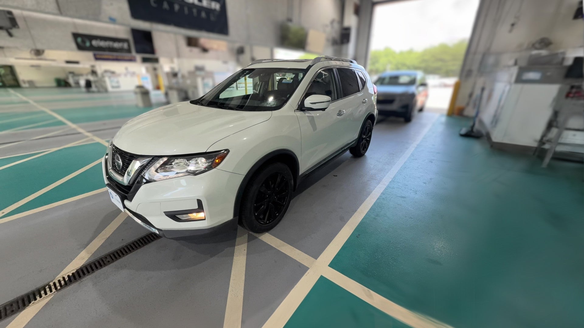 2019 Nissan Rogue vehicle photo