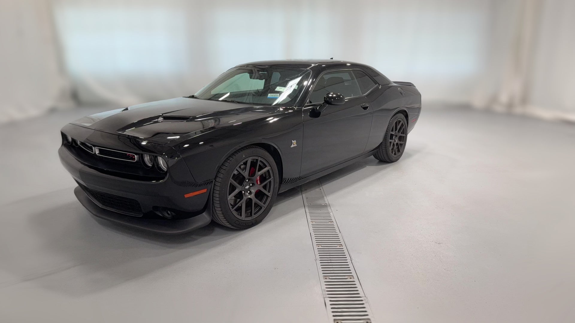 2017 Dodge Challenger vehicle photo