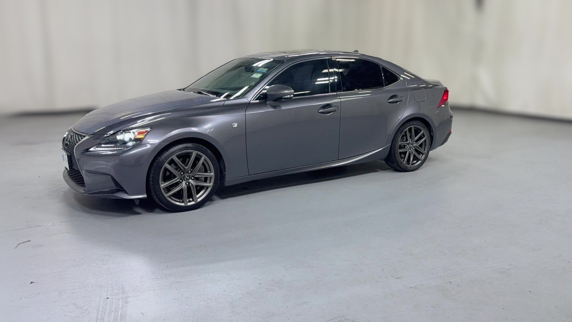 2016 Lexus IS vehicle photo