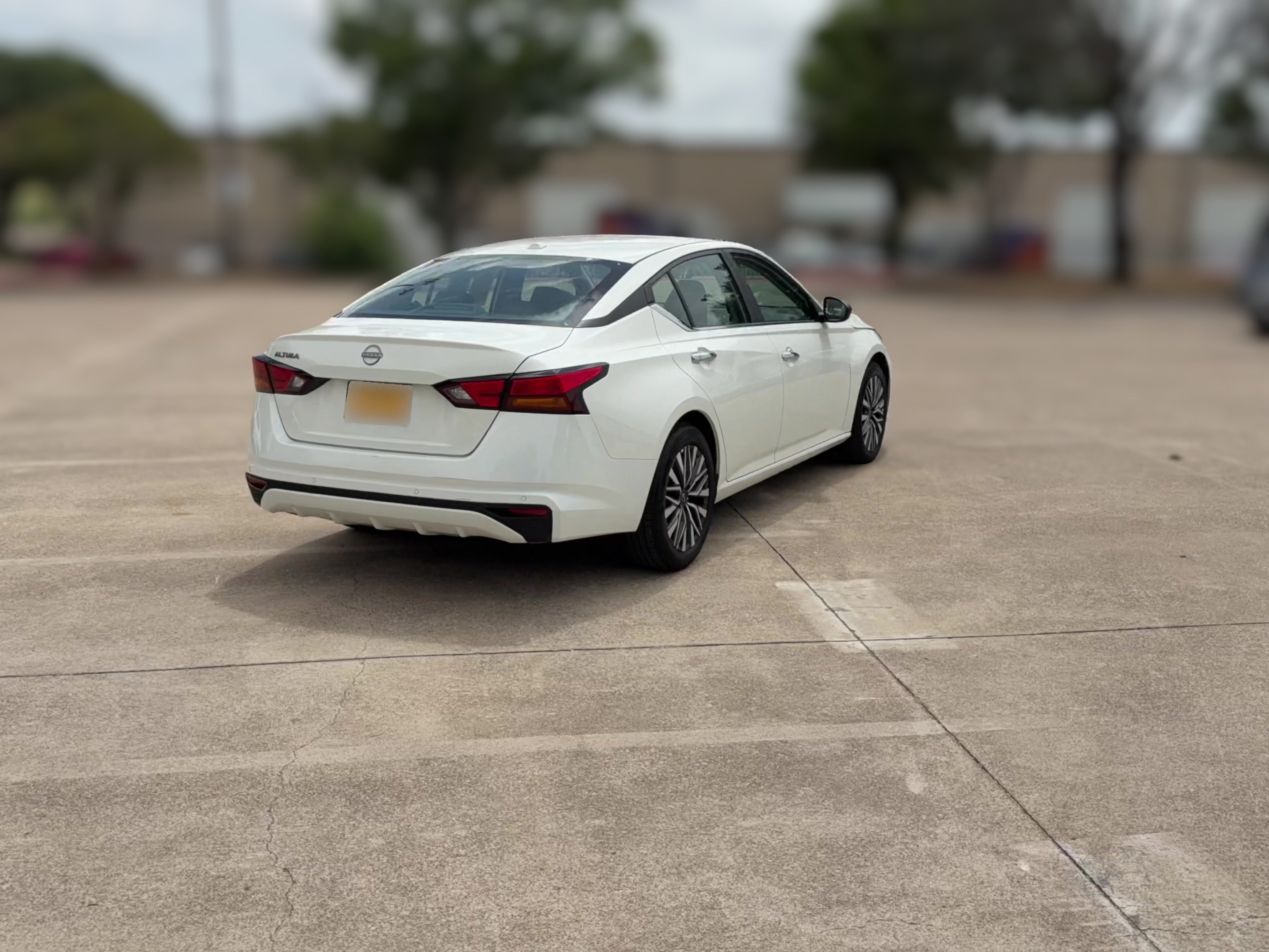2025 Nissan Altima SV - Photo 30