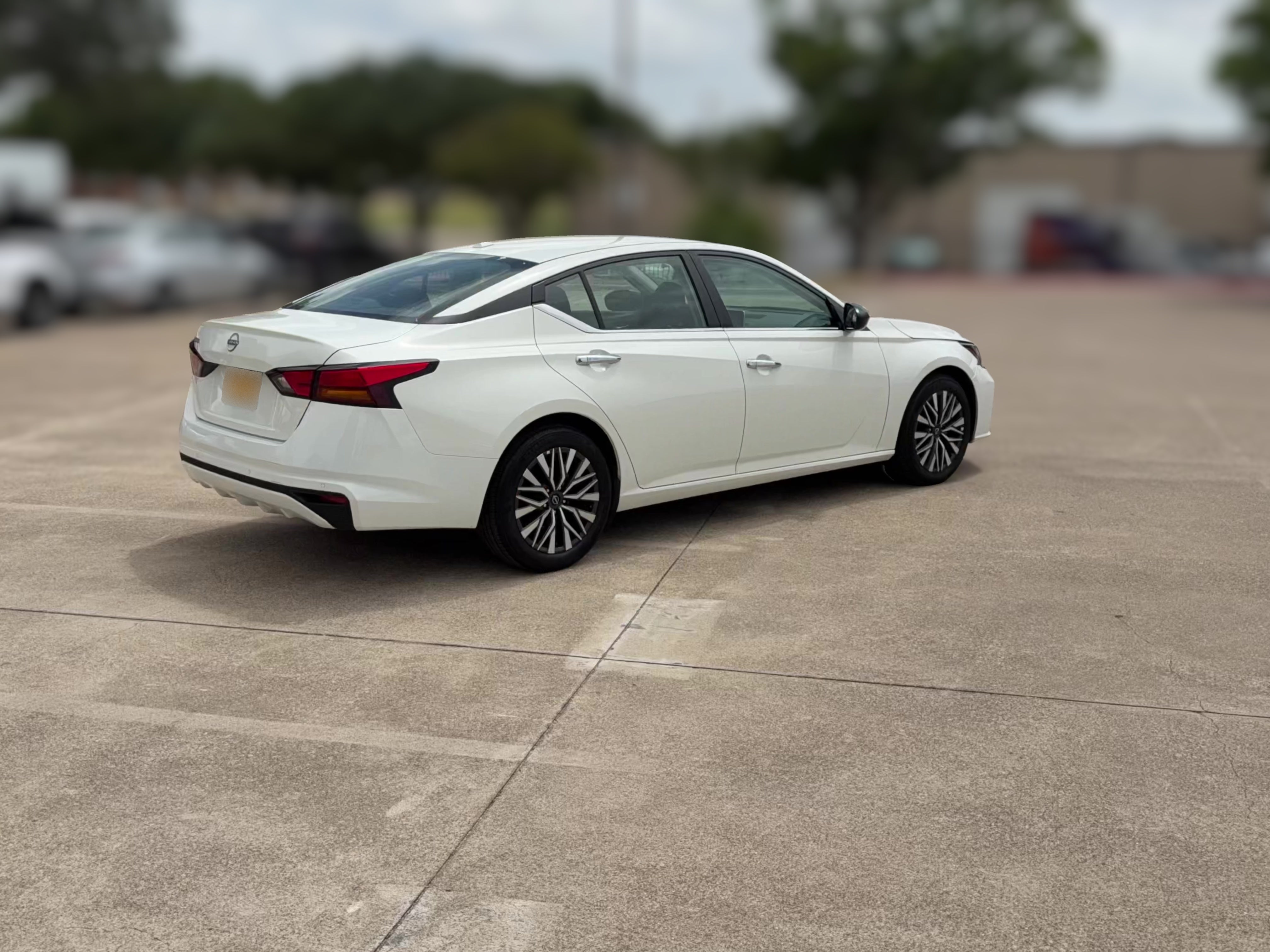 2025 Nissan Altima SV - Photo 31