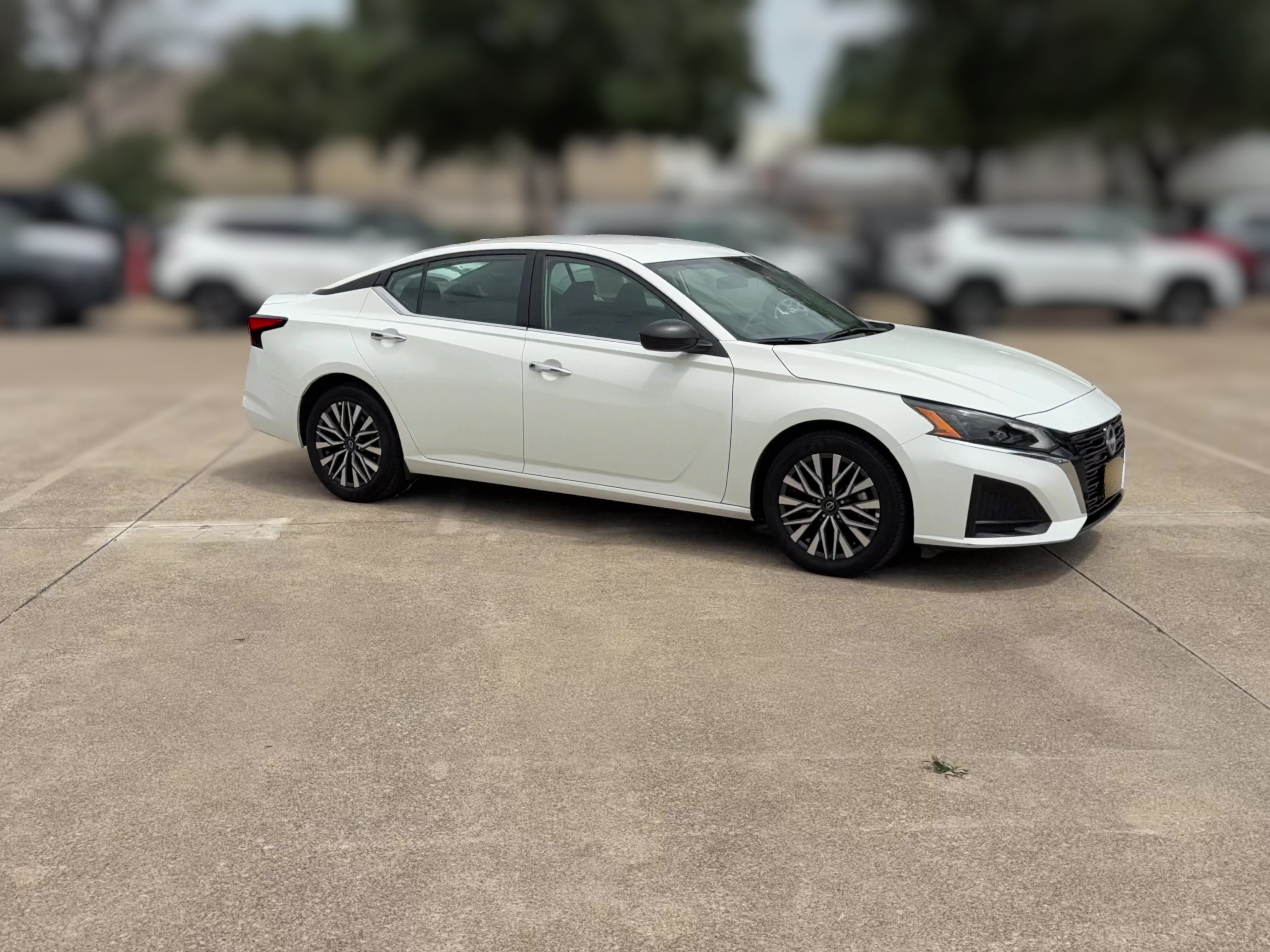 2025 Nissan Altima SV - Photo 34