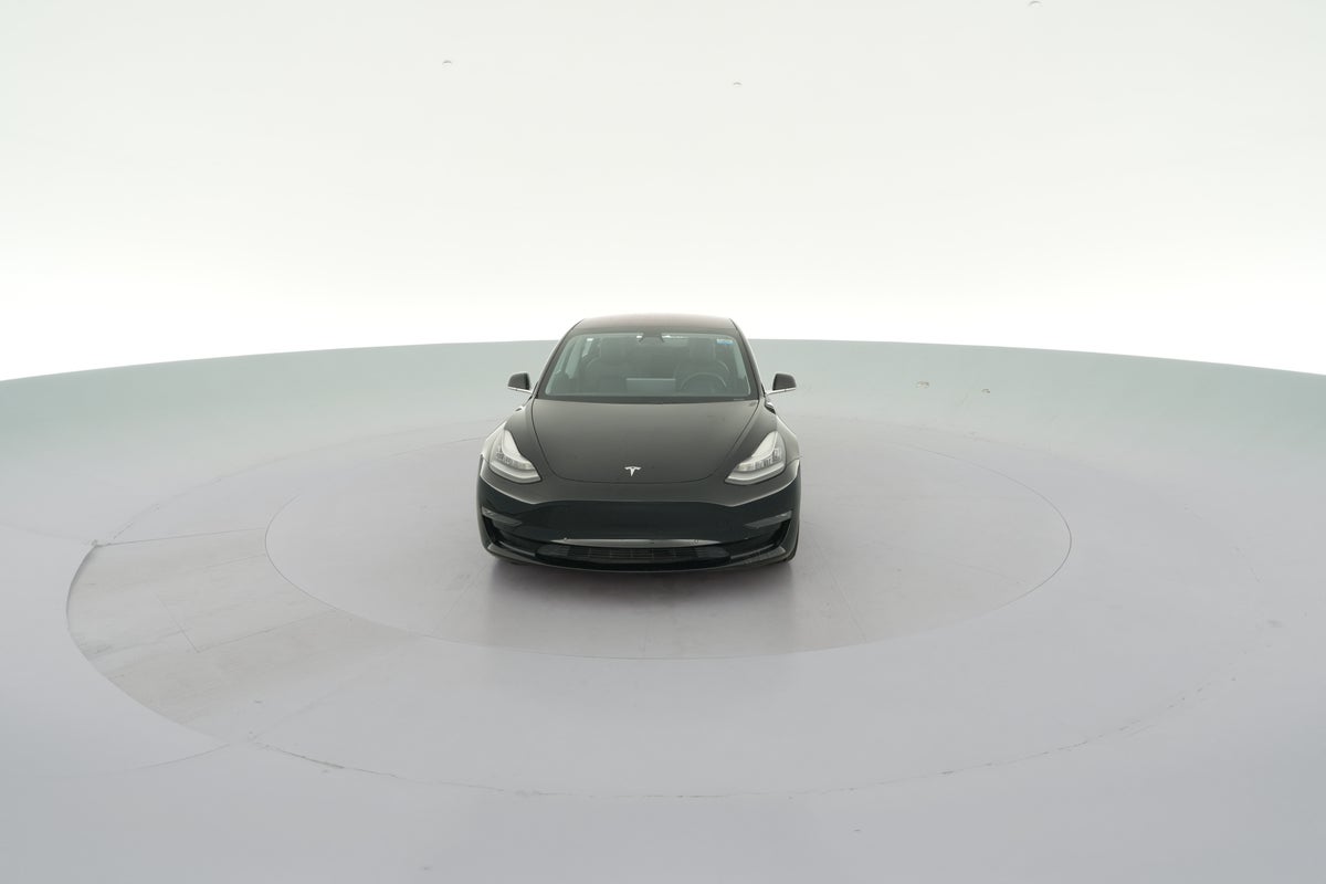 2018 Tesla Model 3 Mid Range Rear-Wheel Drive in Black — 360° view 1