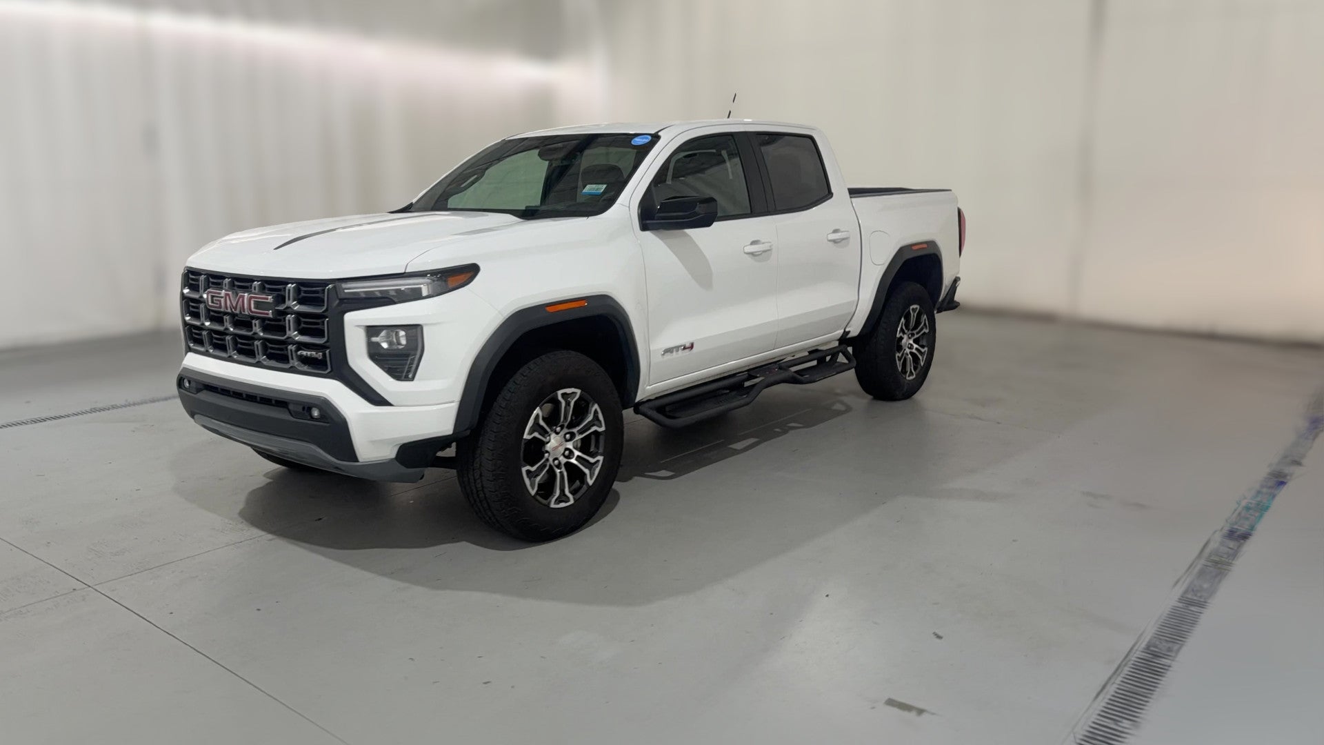 2025 GMC Canyon Crew Cab vehicle photo