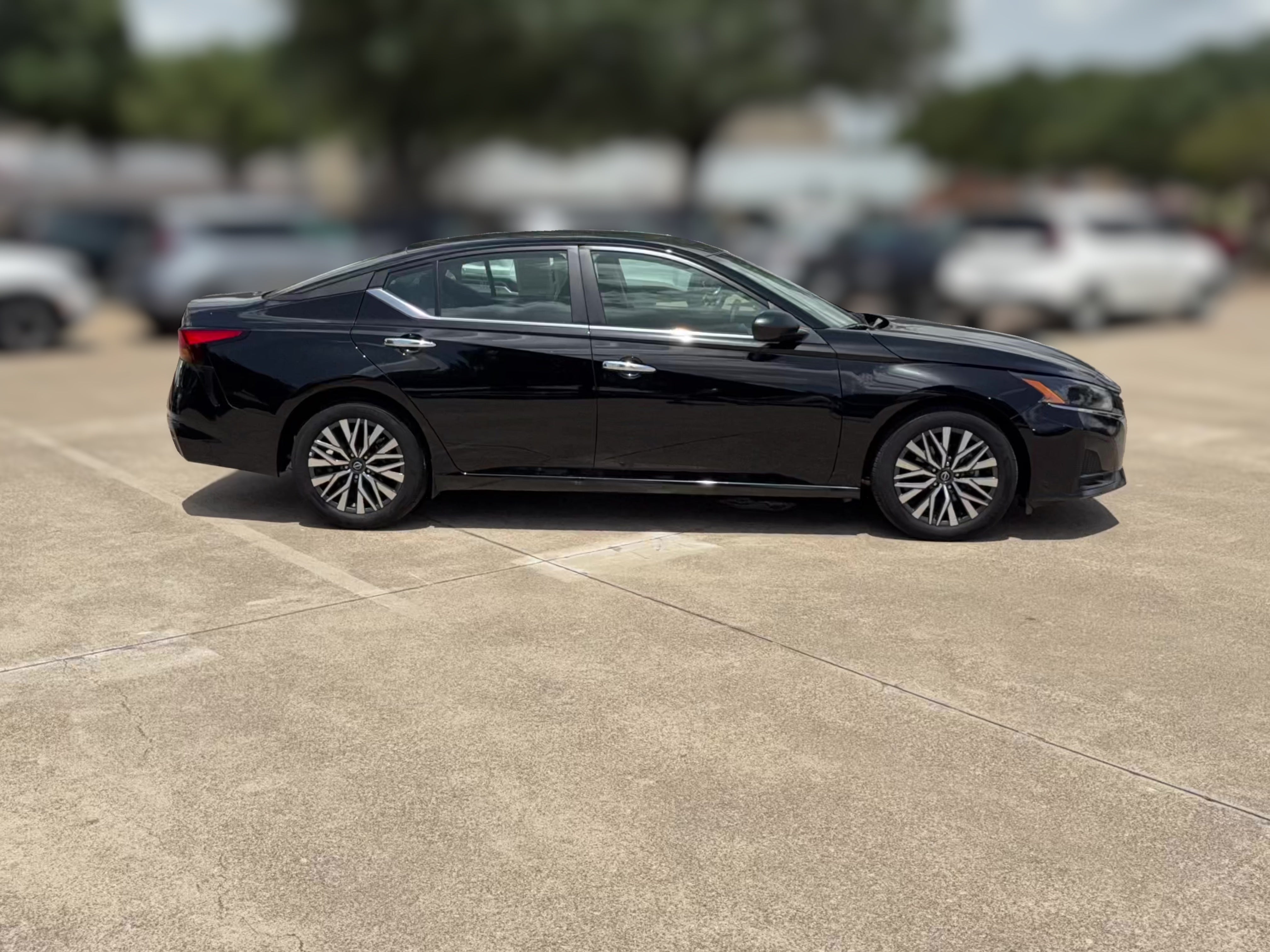 2025 Nissan Altima SV - Photo 33