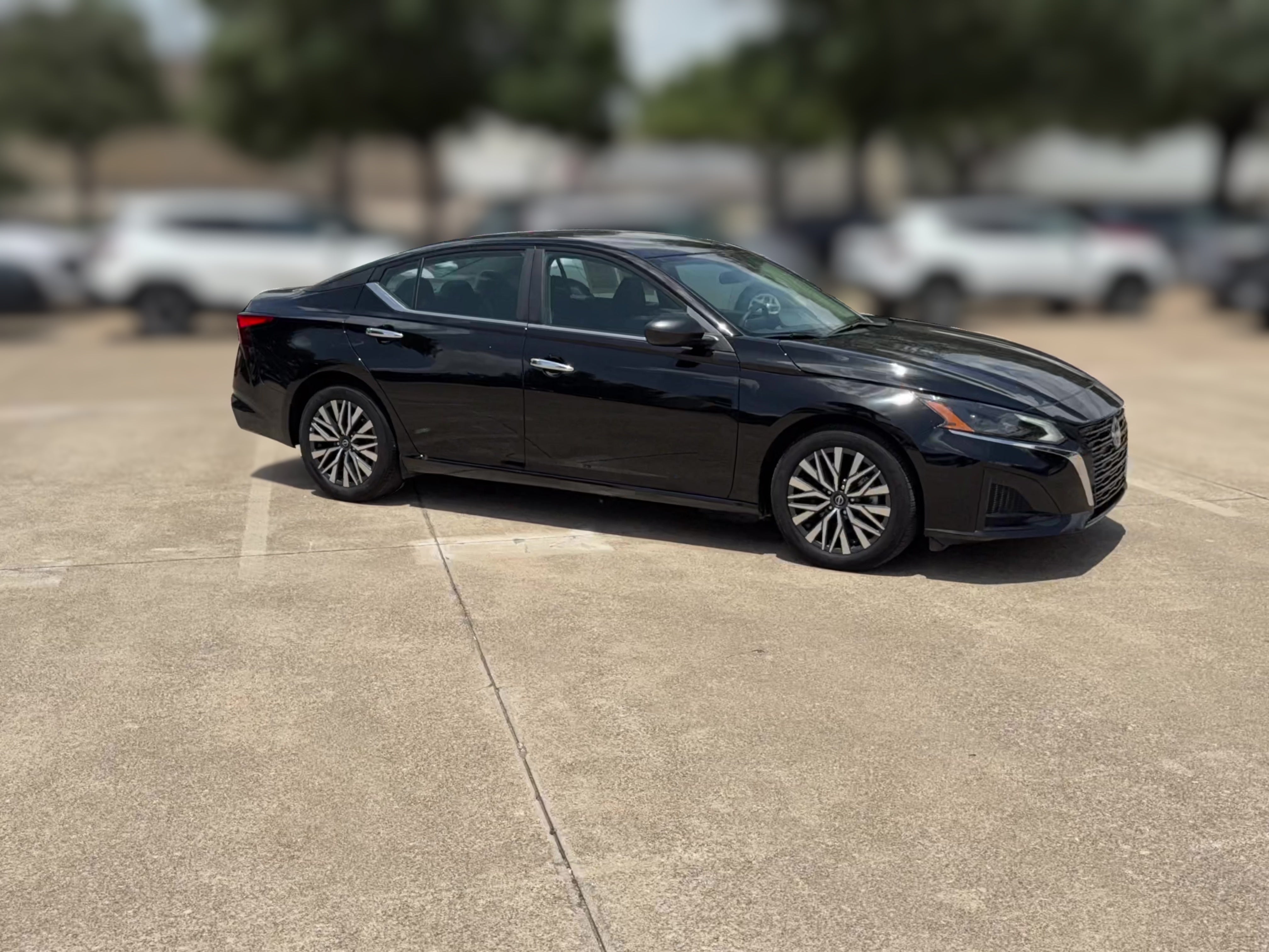 2025 Nissan Altima SV - Photo 34