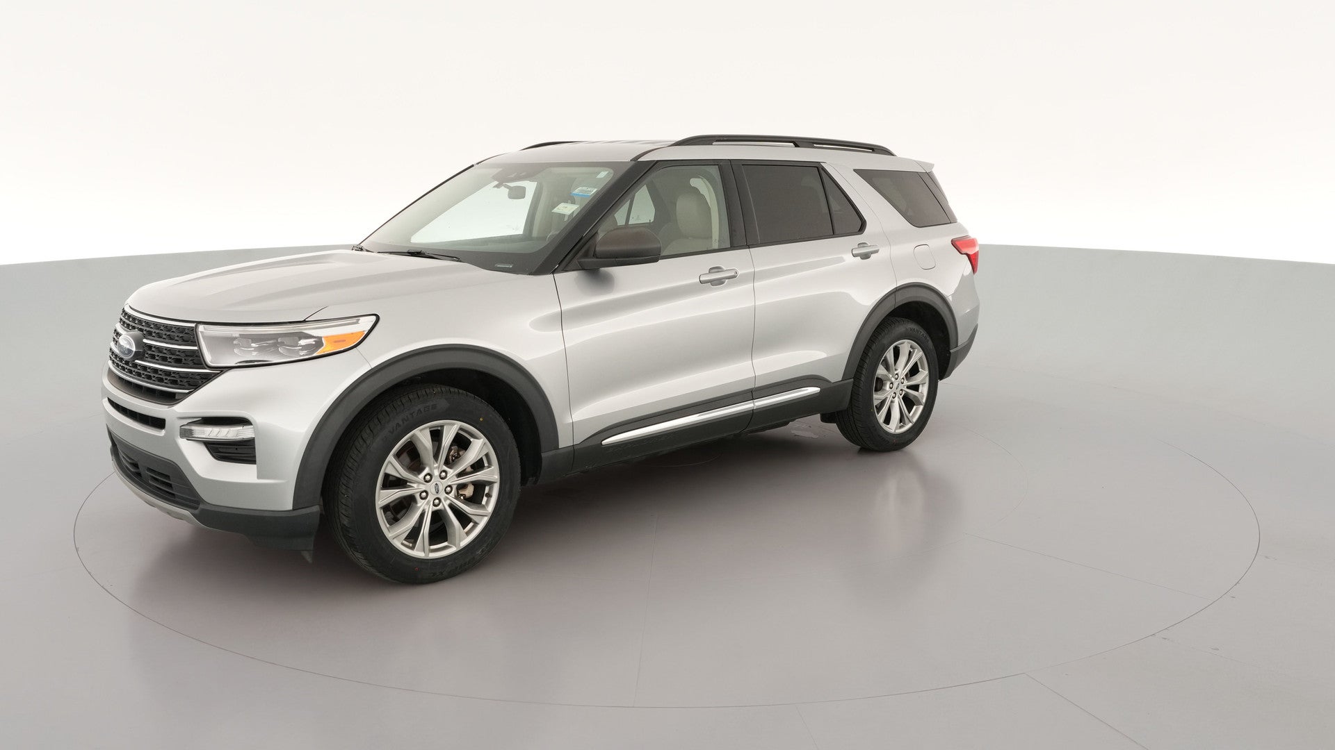 2020 Ford Explorer vehicle photo