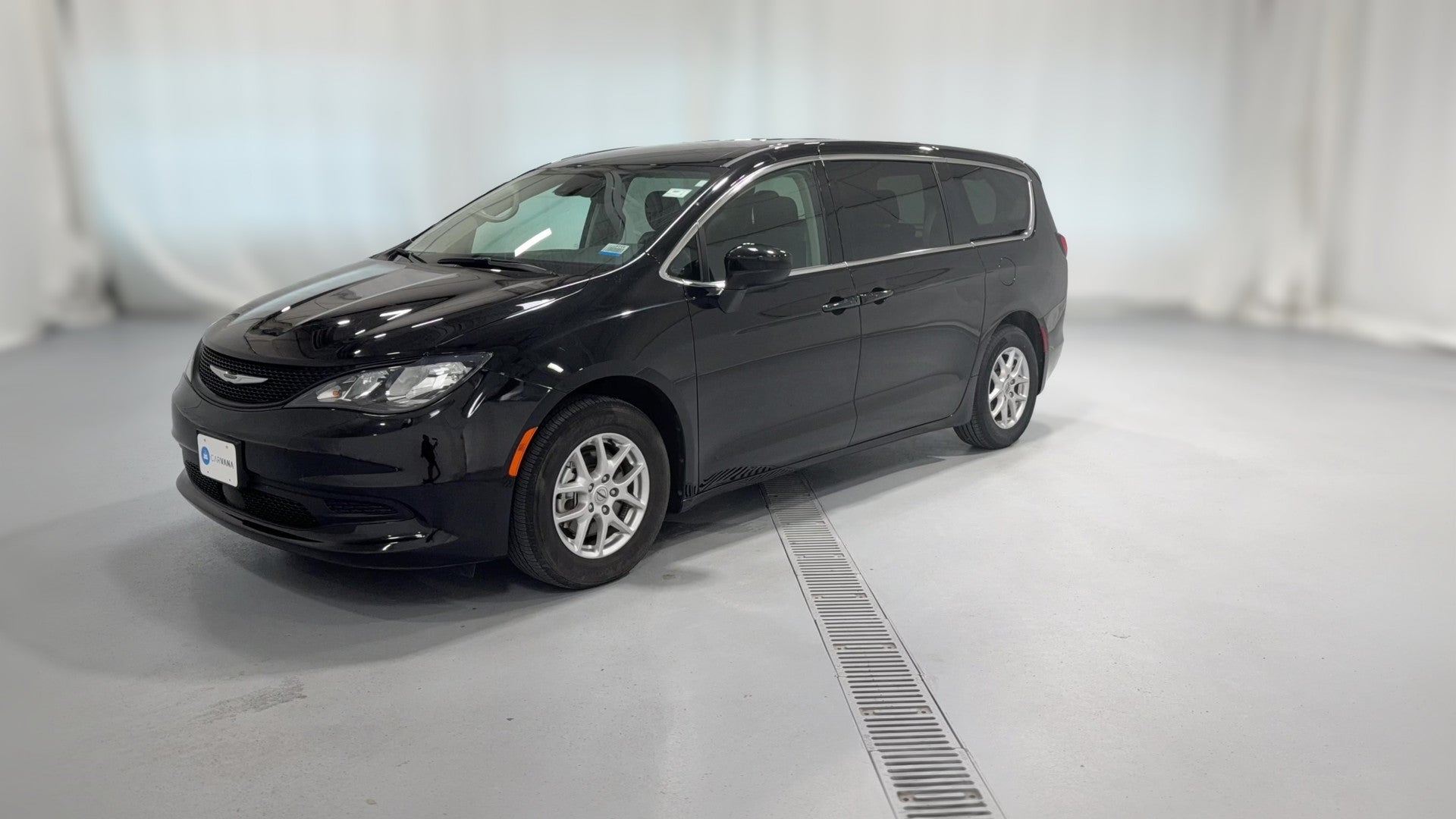 2024 Chrysler Voyager vehicle photo